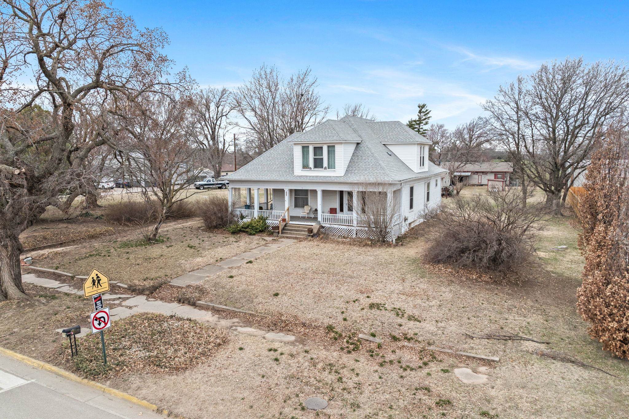 112 N Highland Property Photo
