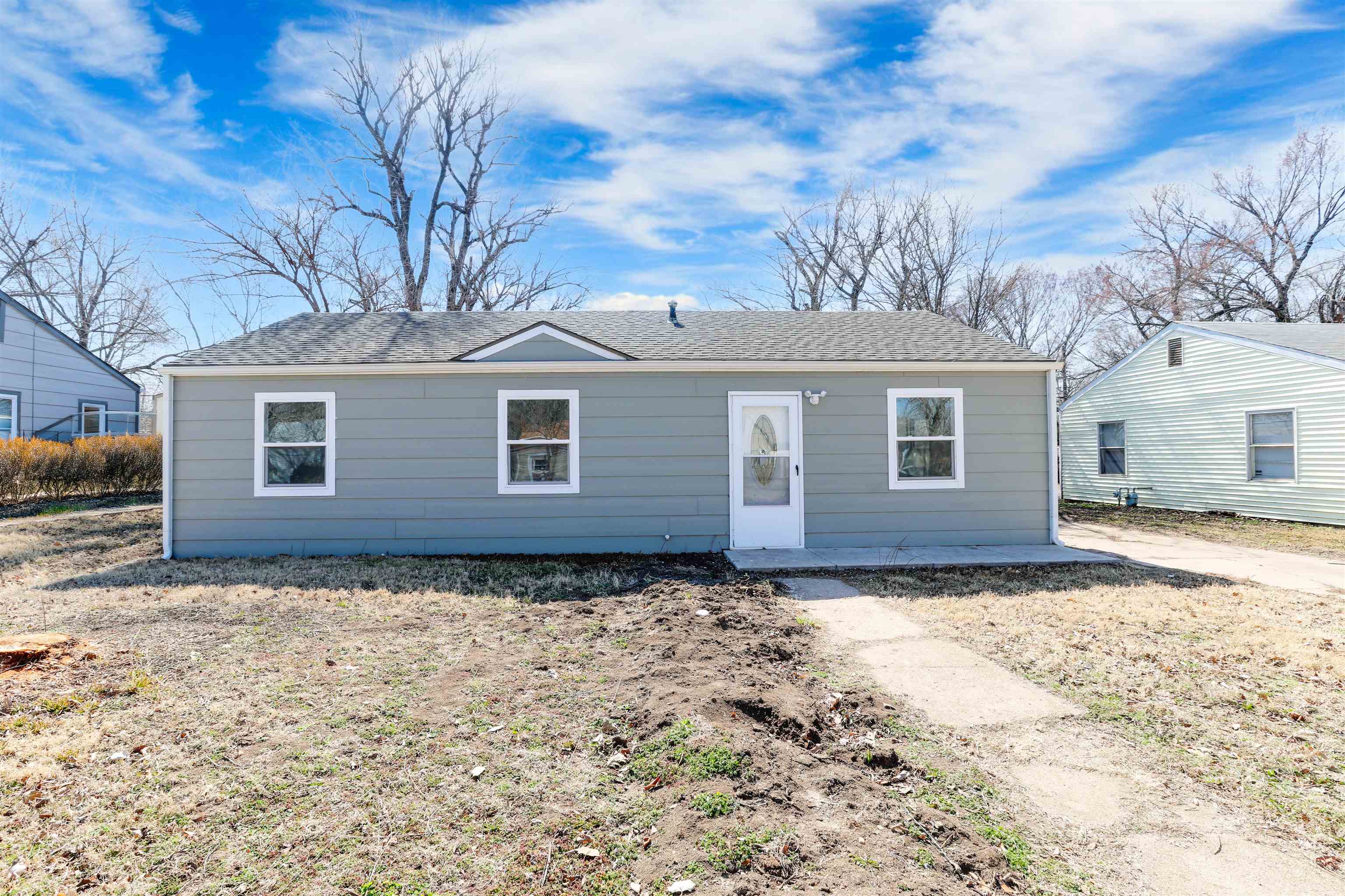 1309 E Charleston Dr Property Photo