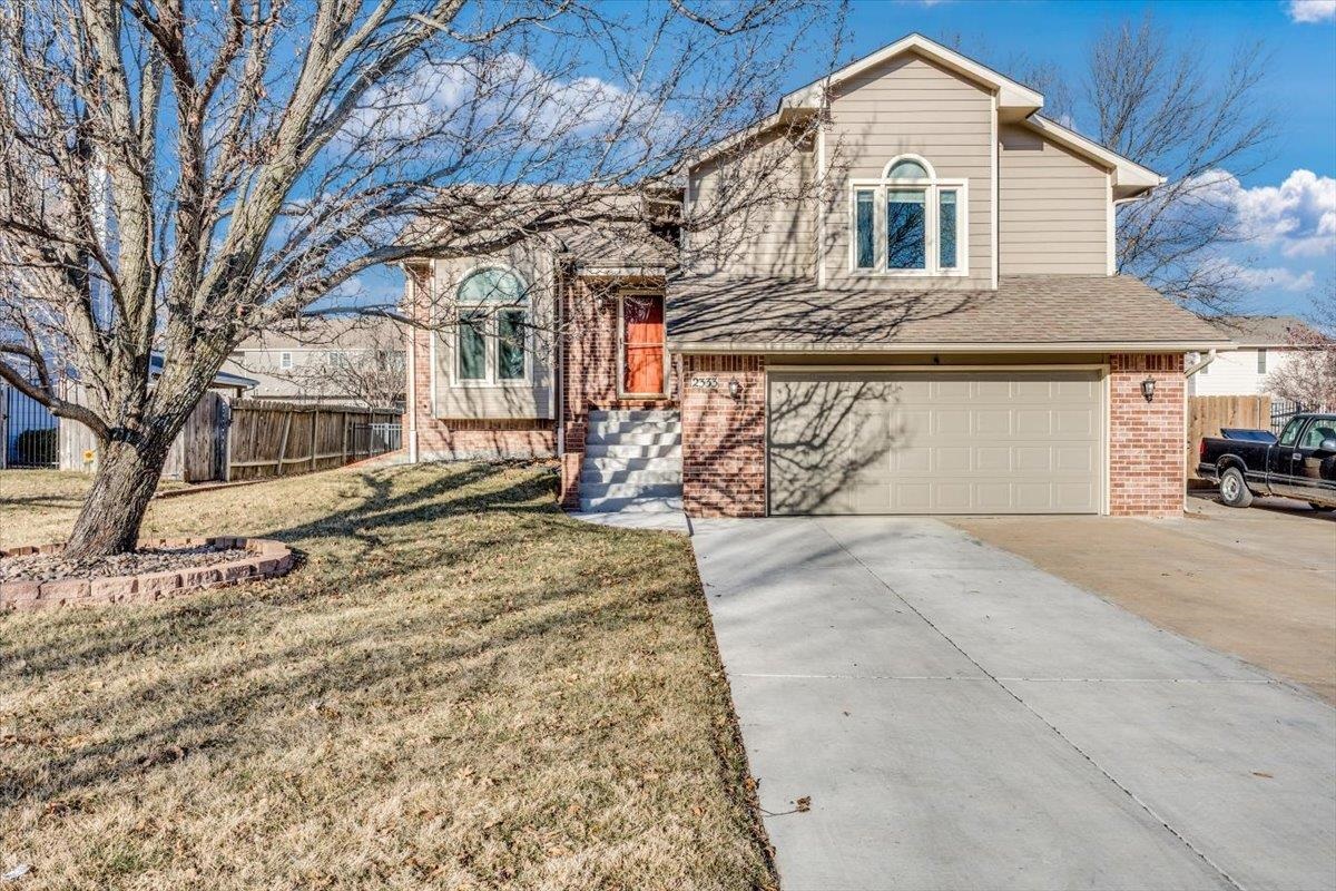 2333 N Persimmon Property Photo