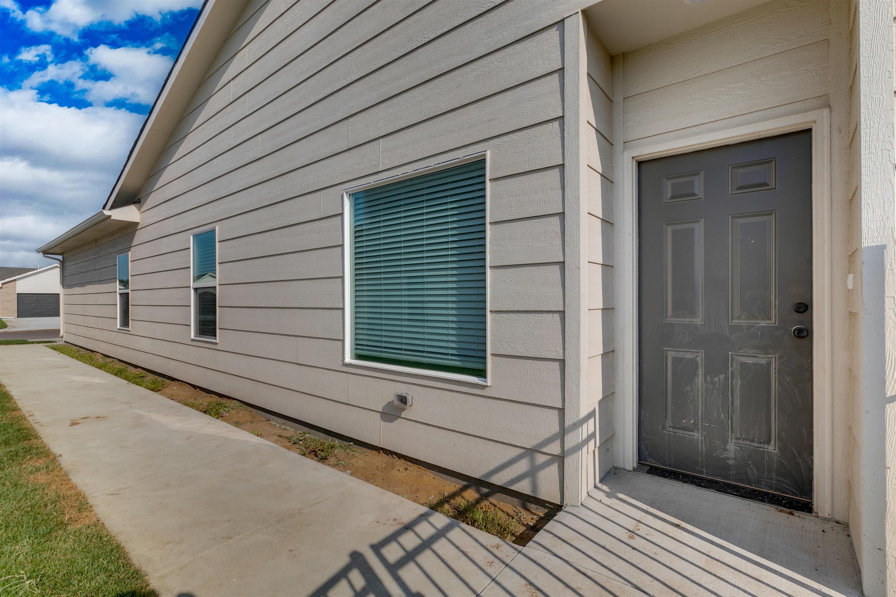 4307-4309 N Sandplum St Property Photo 24