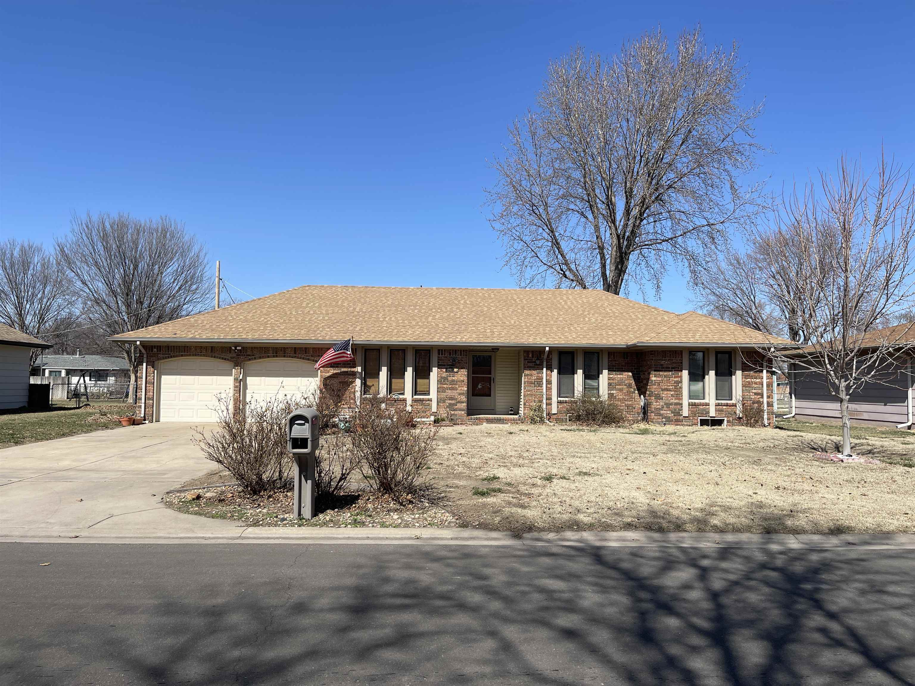 3941 N Friar Ln Property Photo