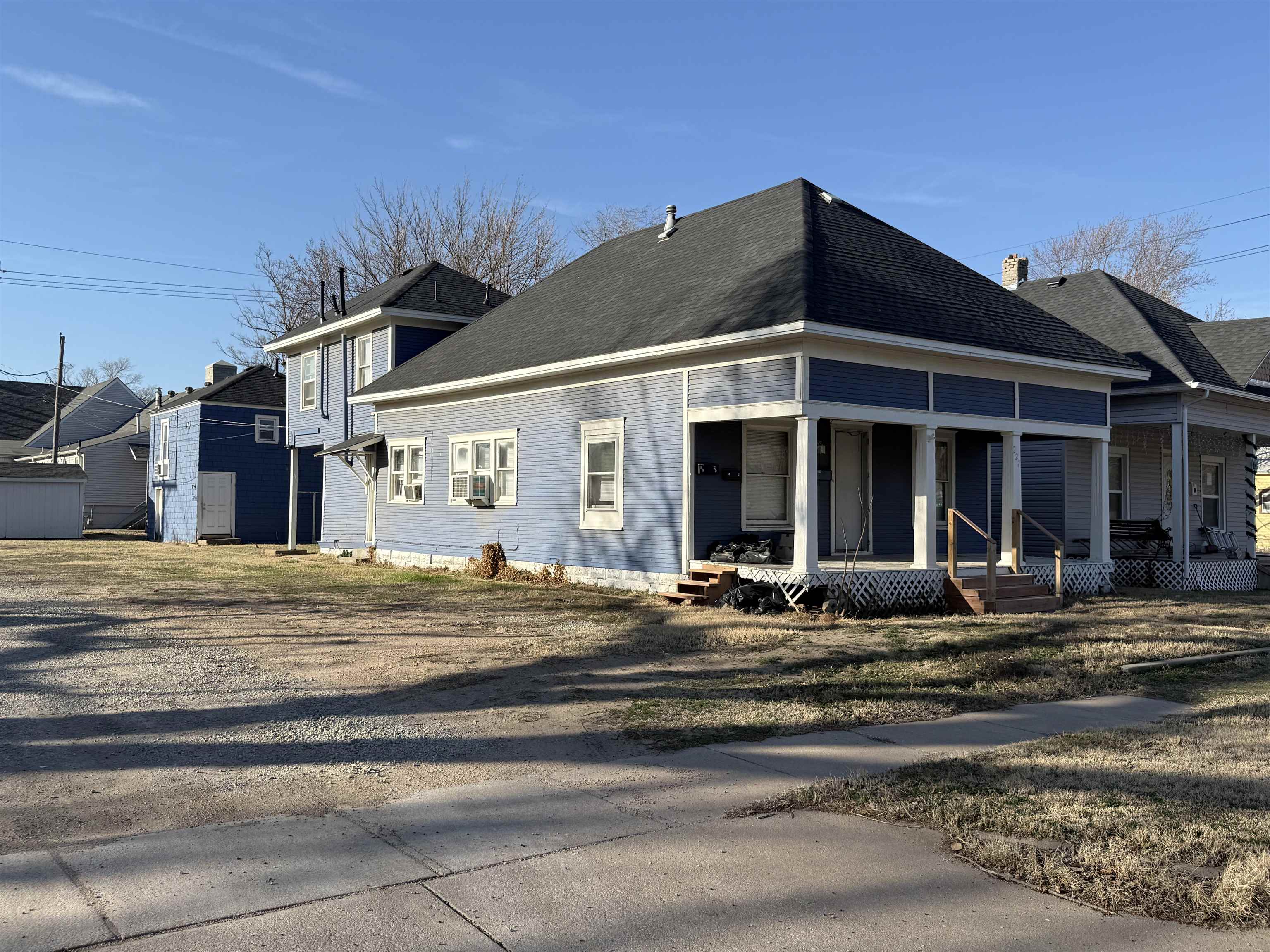 227 W 8th Ave Property Photo