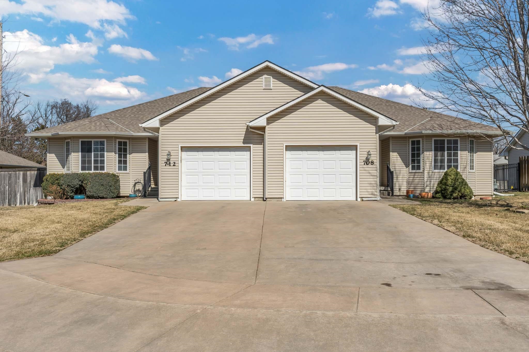 712 Autumn Ridge Ct Property Photo