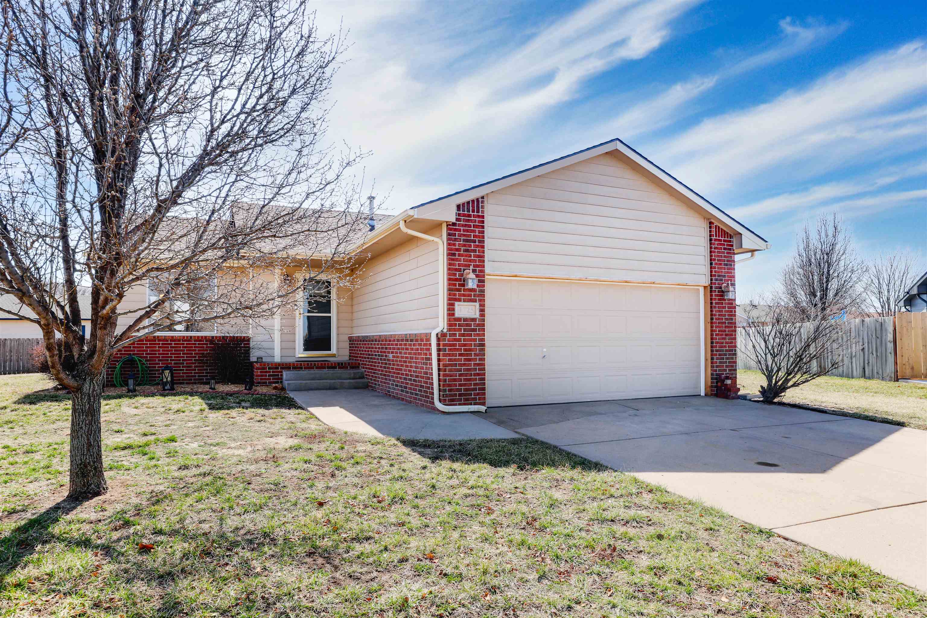 1725 E Winterset Cir Property Photo