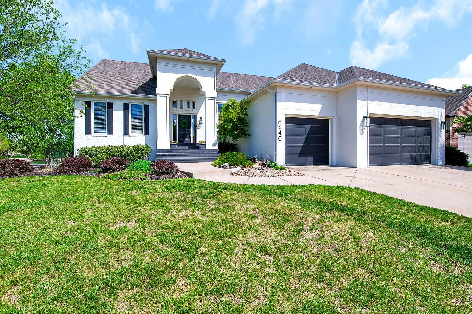 640 N Woodstone Property Photo