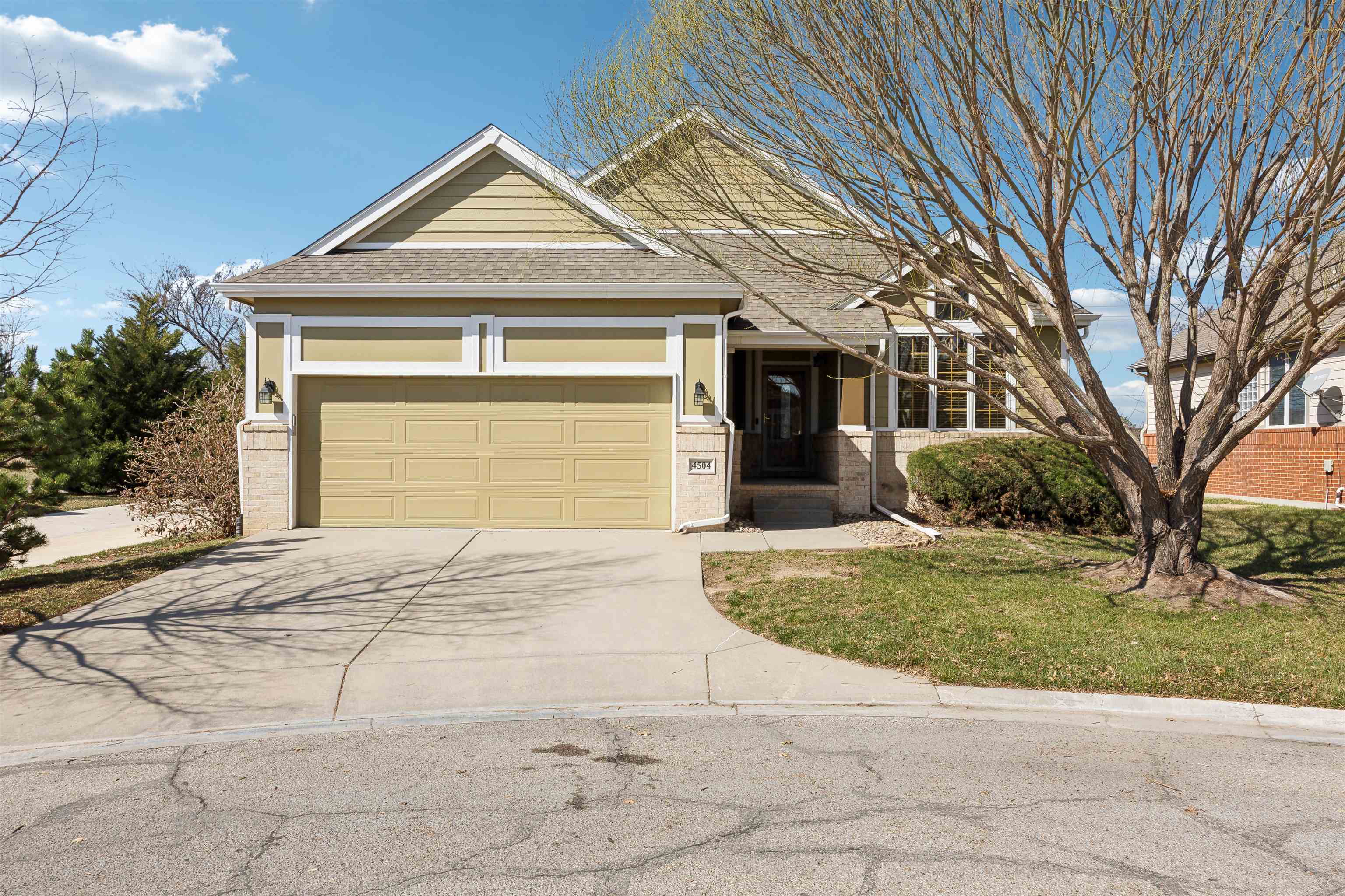 Willowbend Real Estate Listings Main Image
