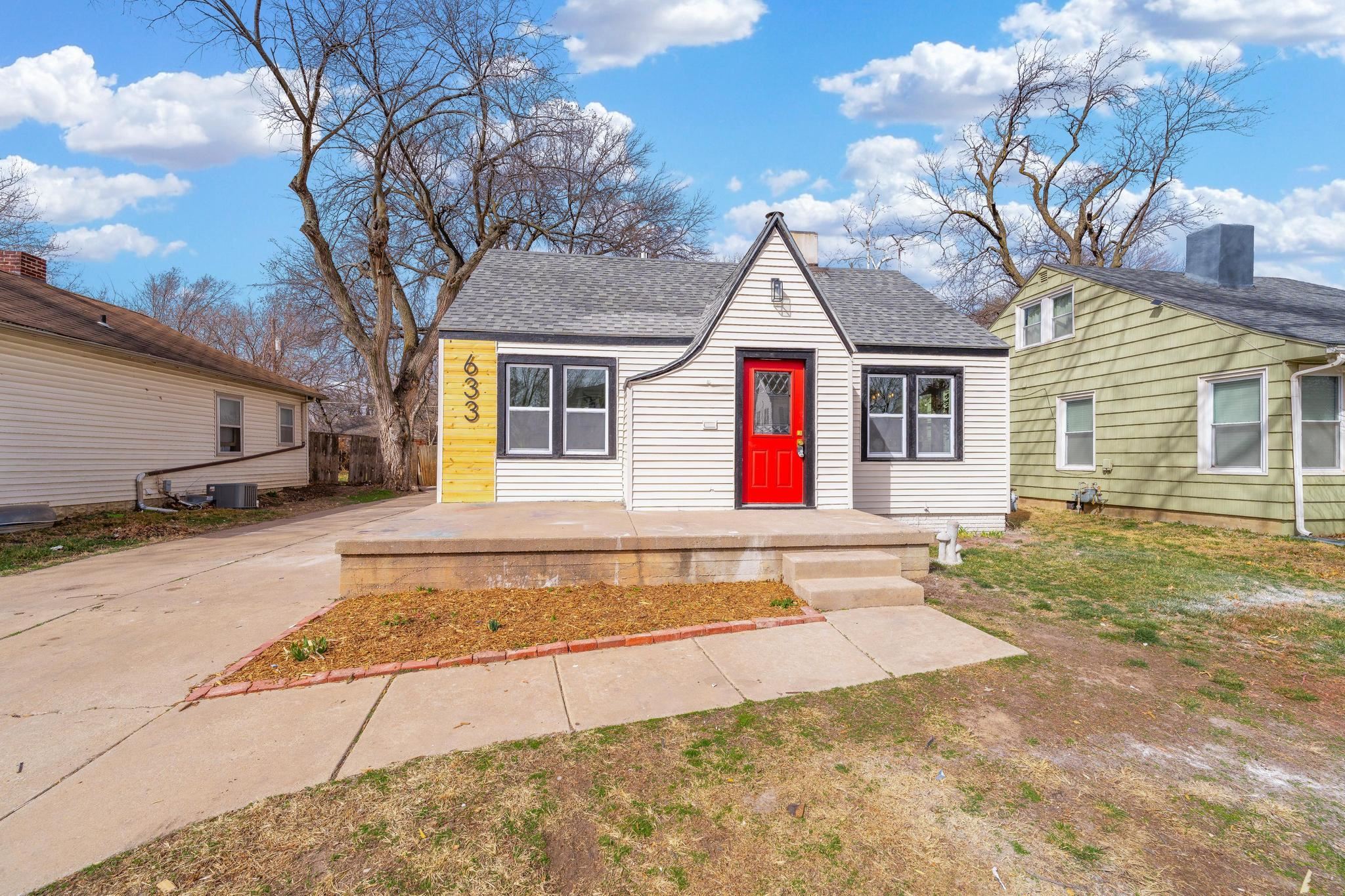 633 N Dellrose Ave Property Photo