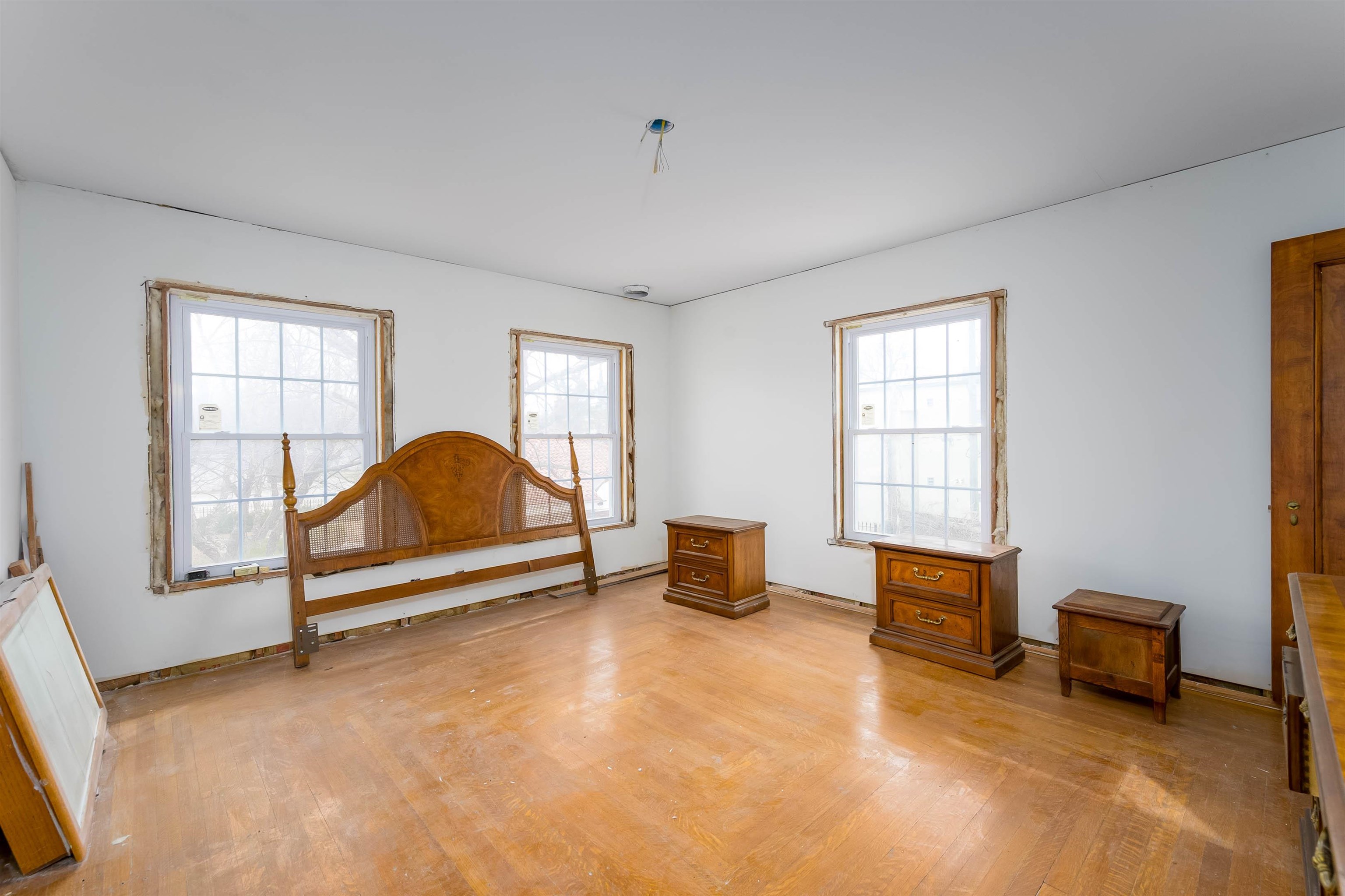 209 S Highland Ave Property Photo 10