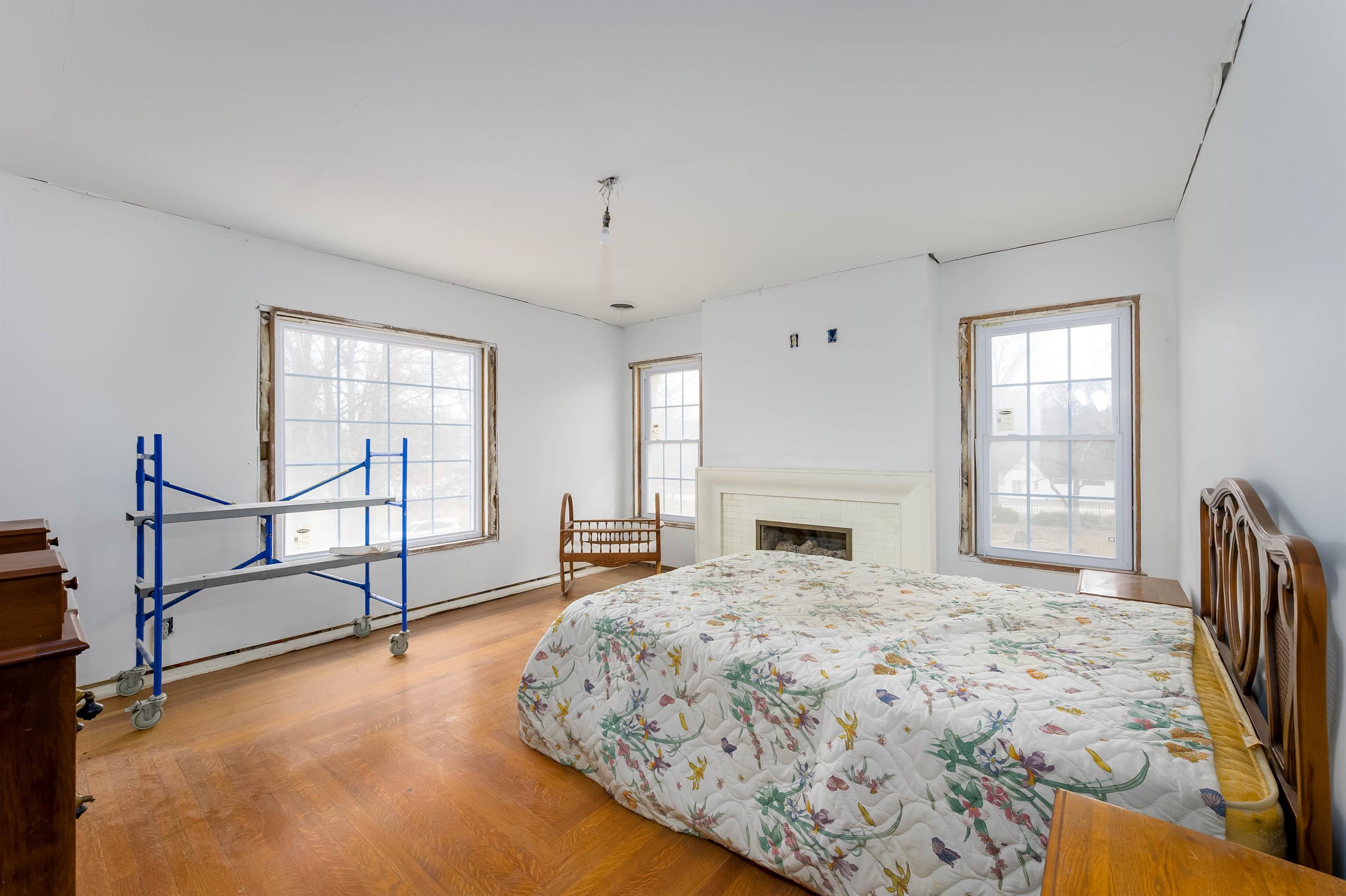 209 S Highland Ave Property Photo 12