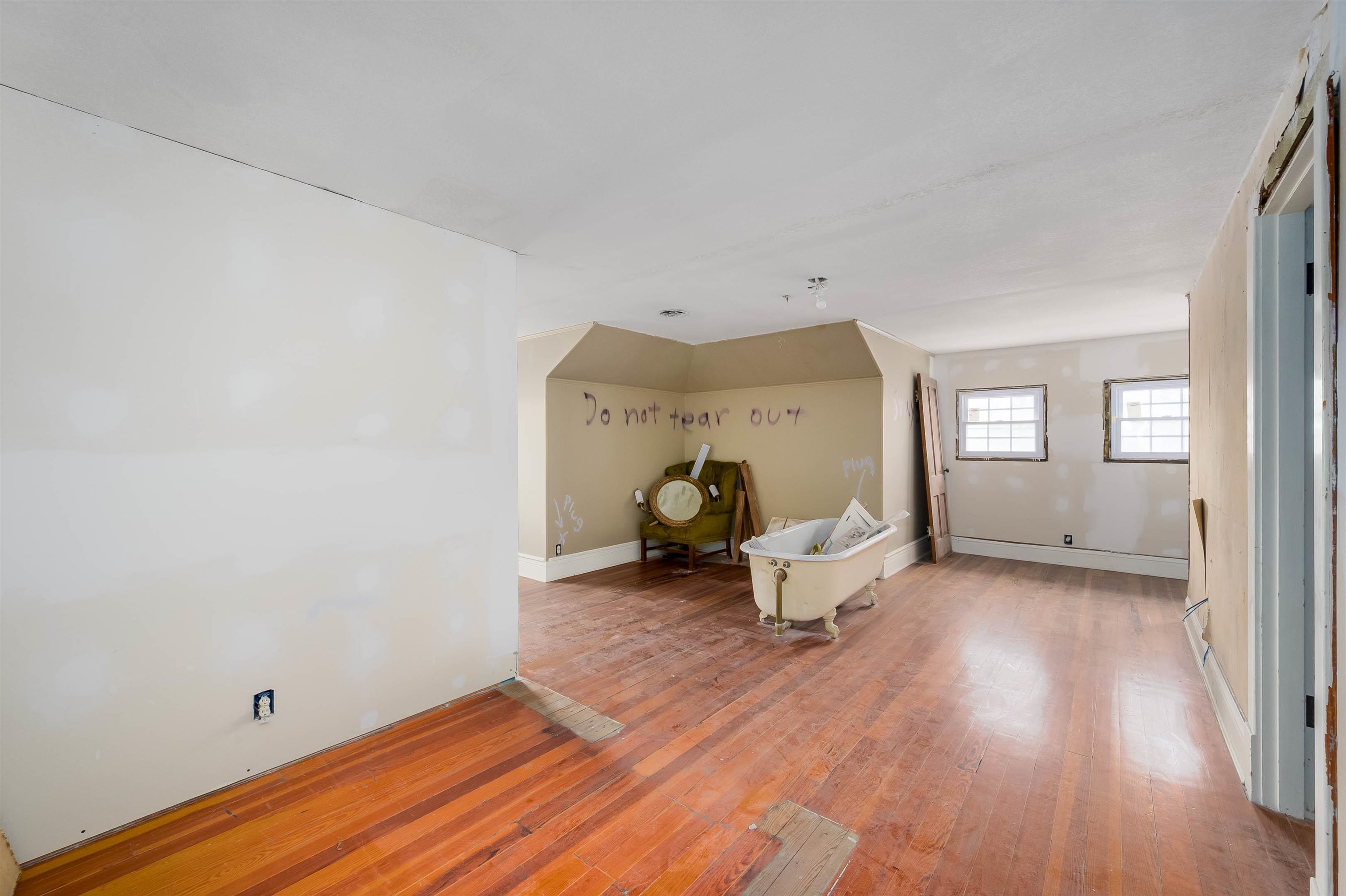 209 S Highland Ave Property Photo 13