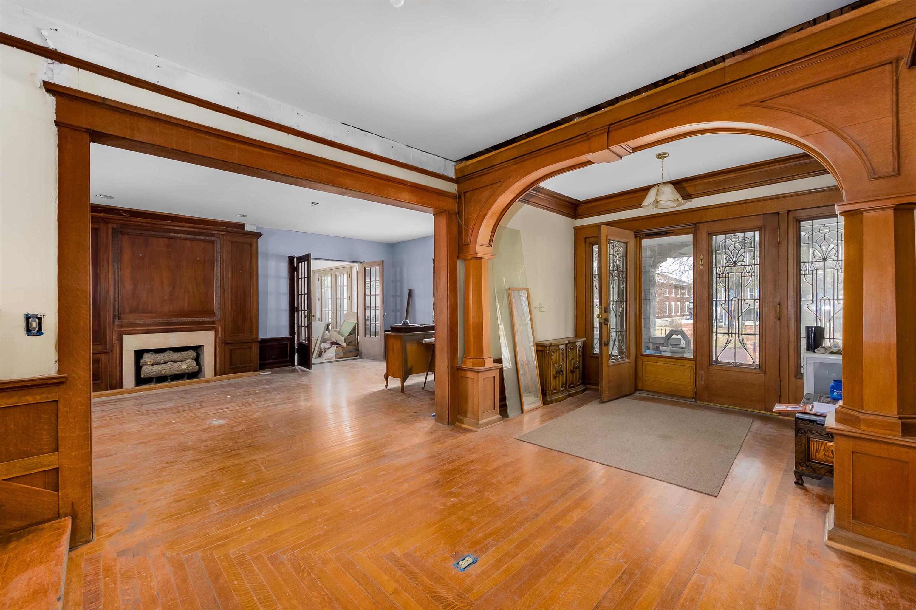209 S Highland Ave Property Photo 30