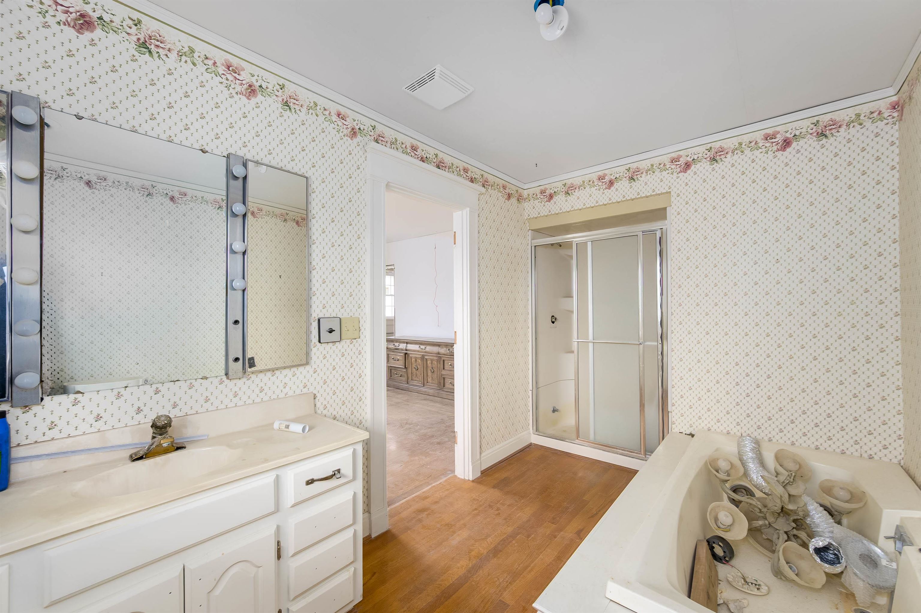 209 S Highland Ave Property Photo 35