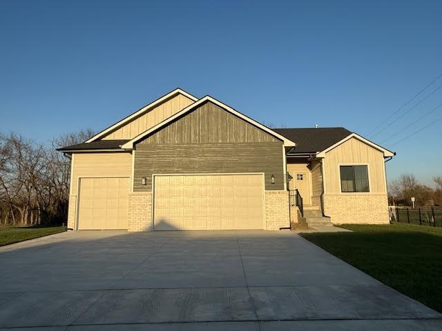 2342 S Nicole St Property Photo