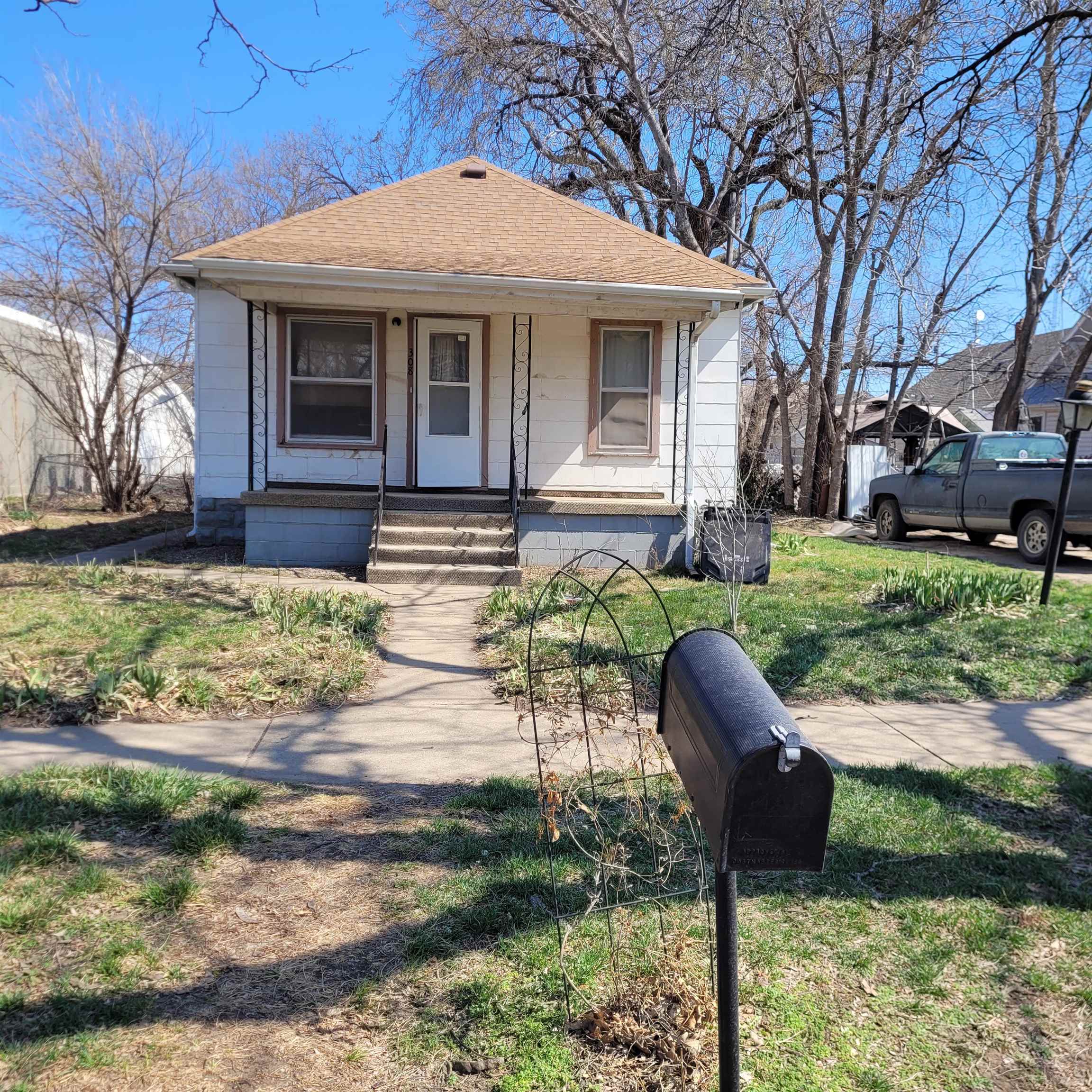 308 N 12th St Property Photo