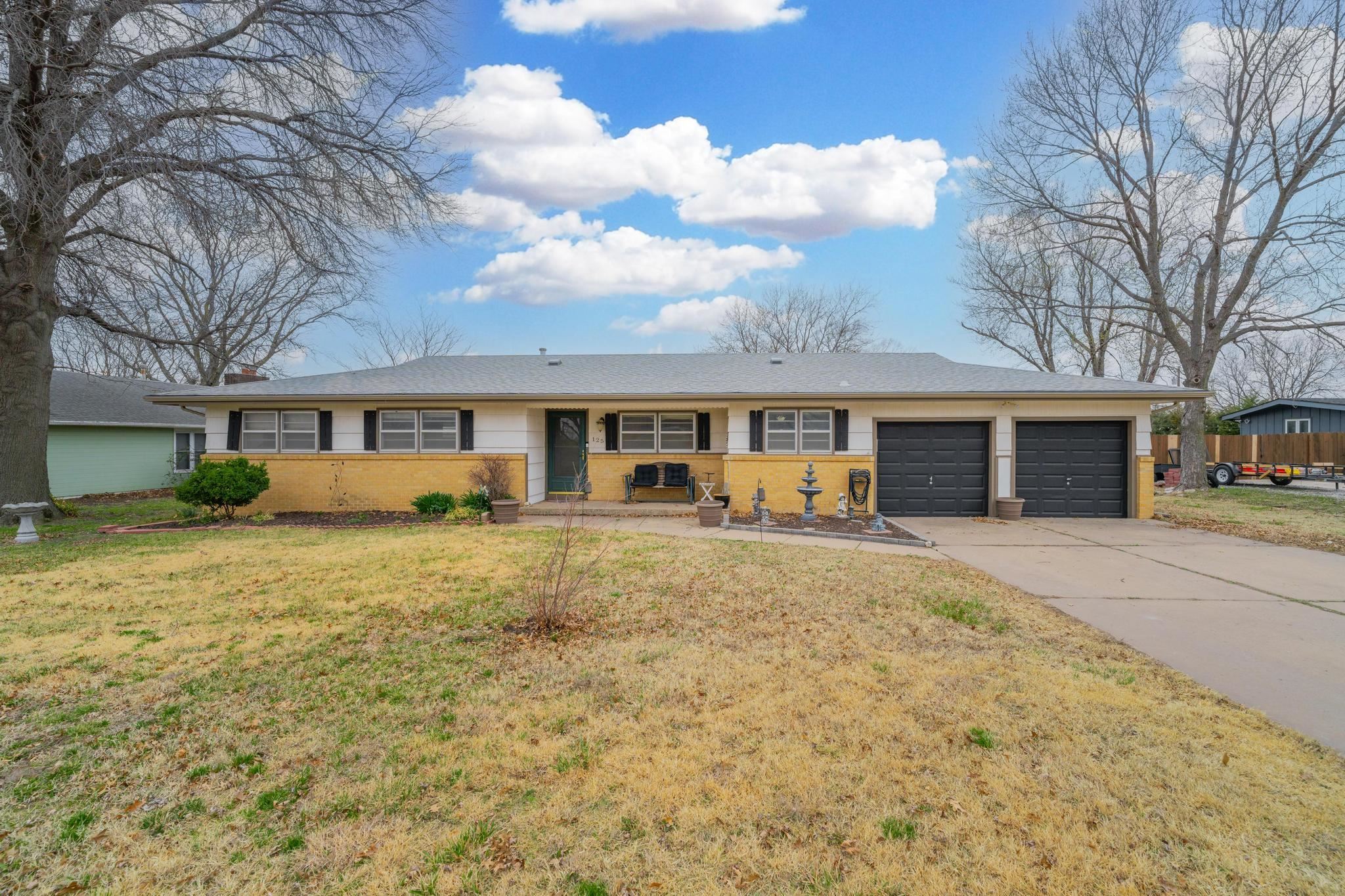 125 S Westview Rd Property Photo