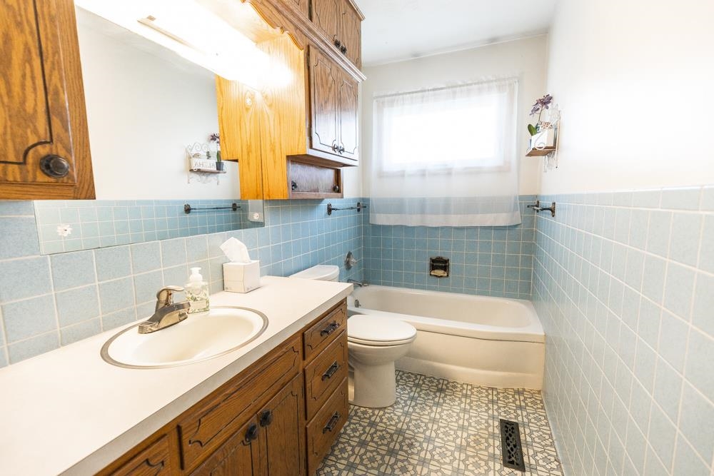 1317 Indian Rock Ln Property Photo 6