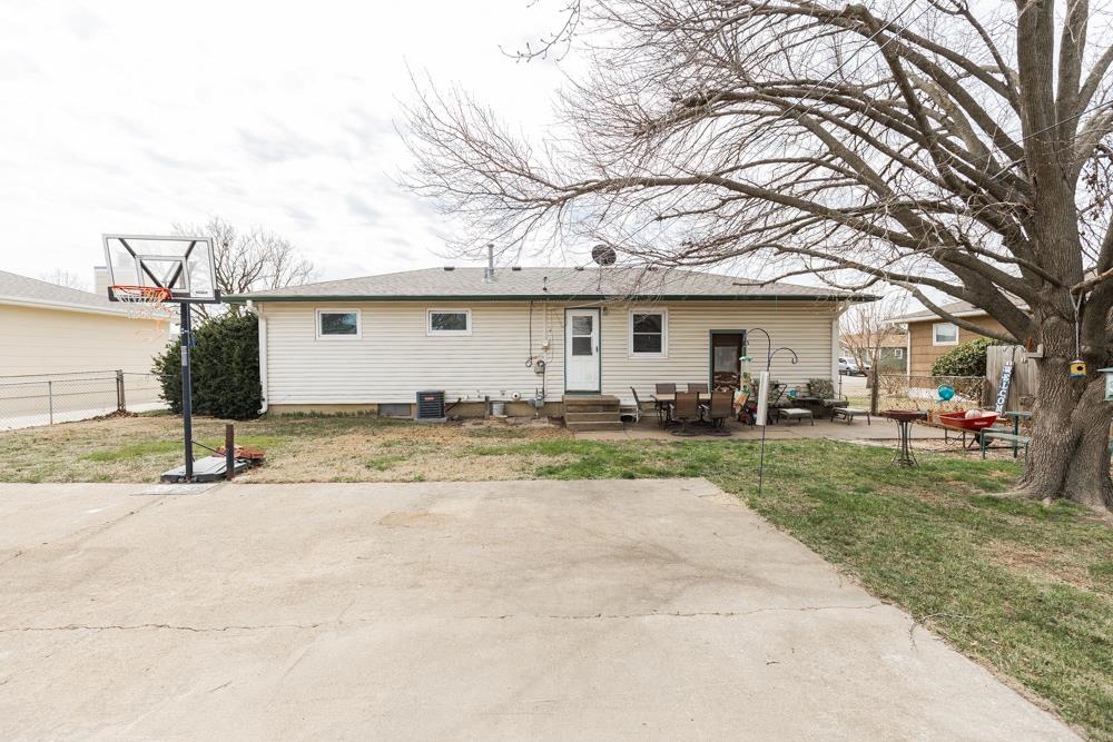 1317 Indian Rock Ln Property Photo 15