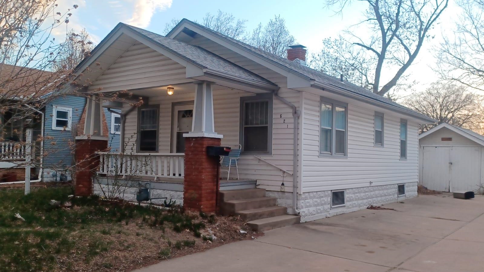 621 S Green St Property Photo