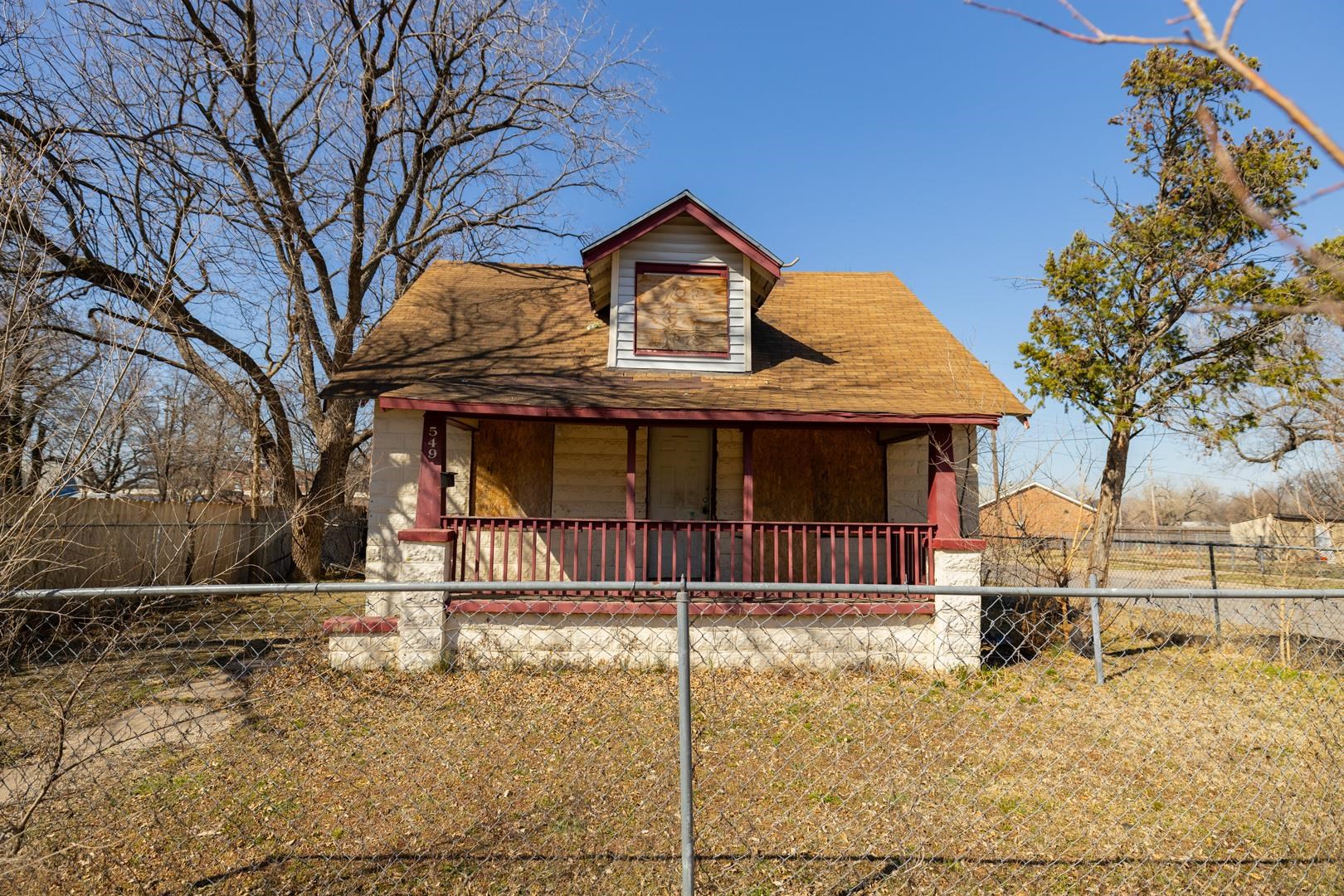549 N Ash St. Property Photo