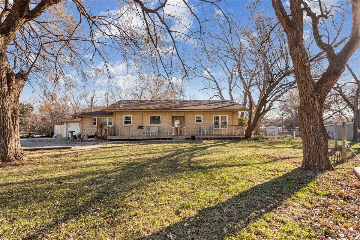 2050 S Greenwich Rd. Property Photo