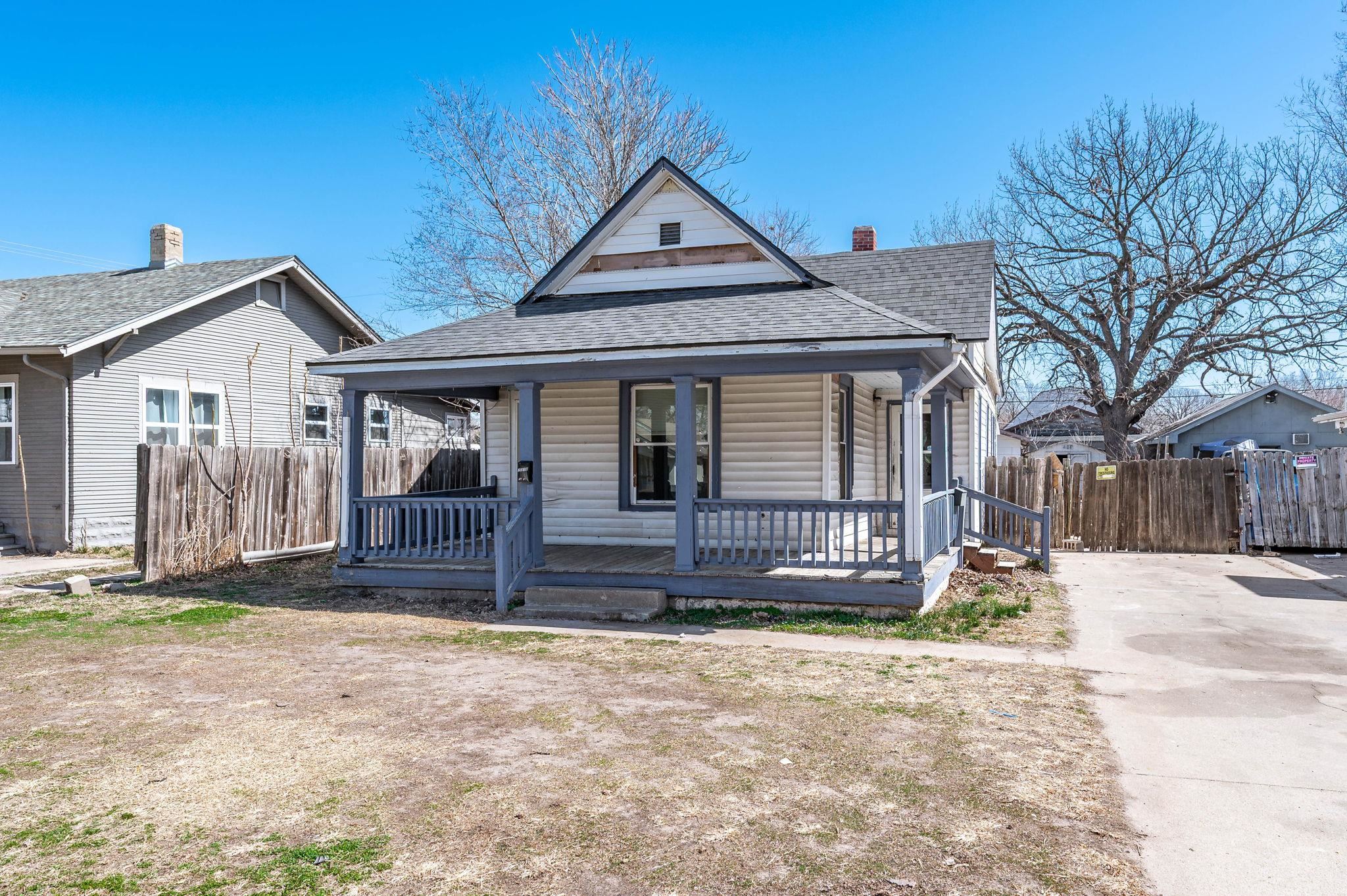 2016 S Market St Property Photo