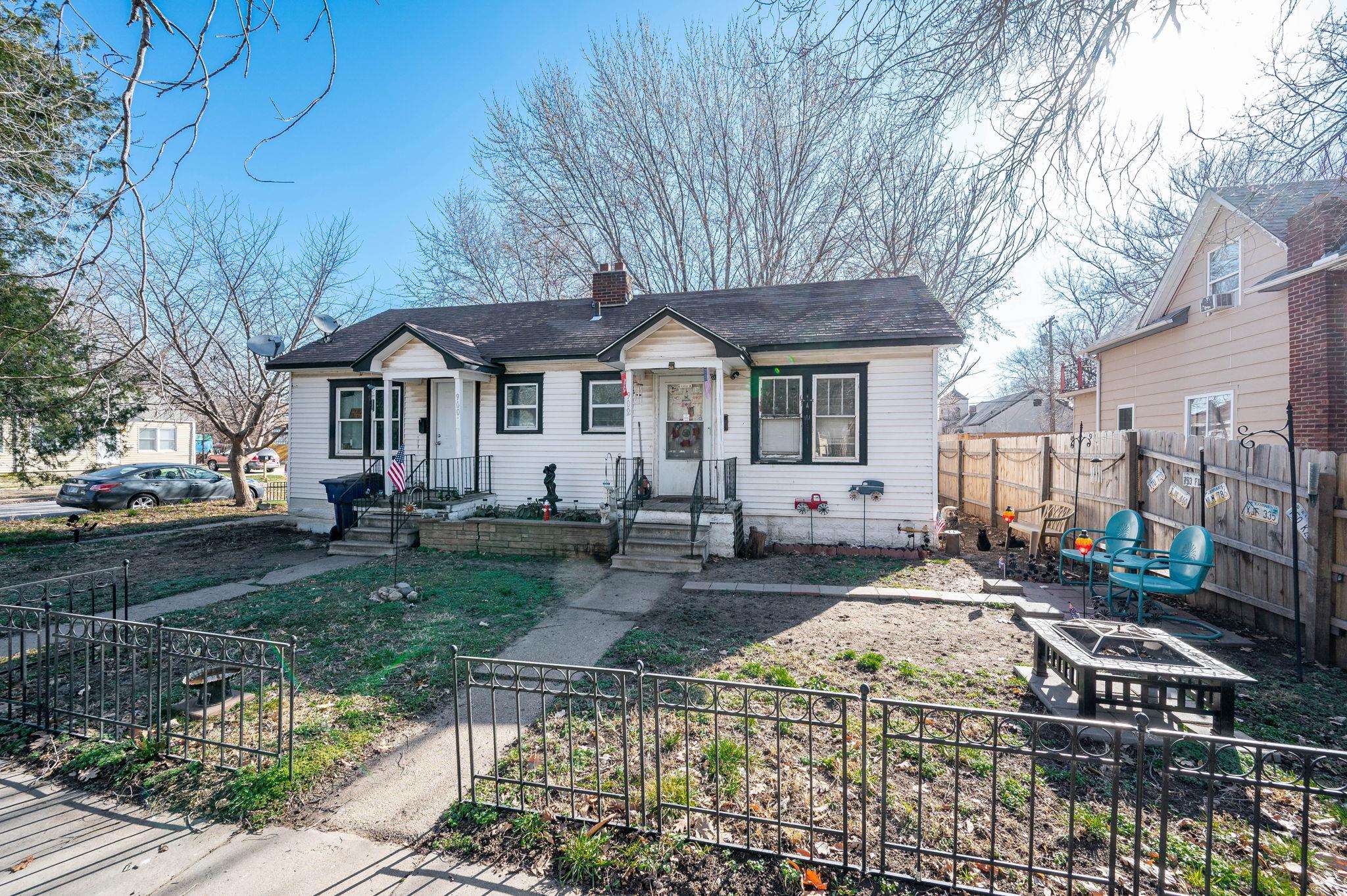 900 S Emporia Ave Property Photo