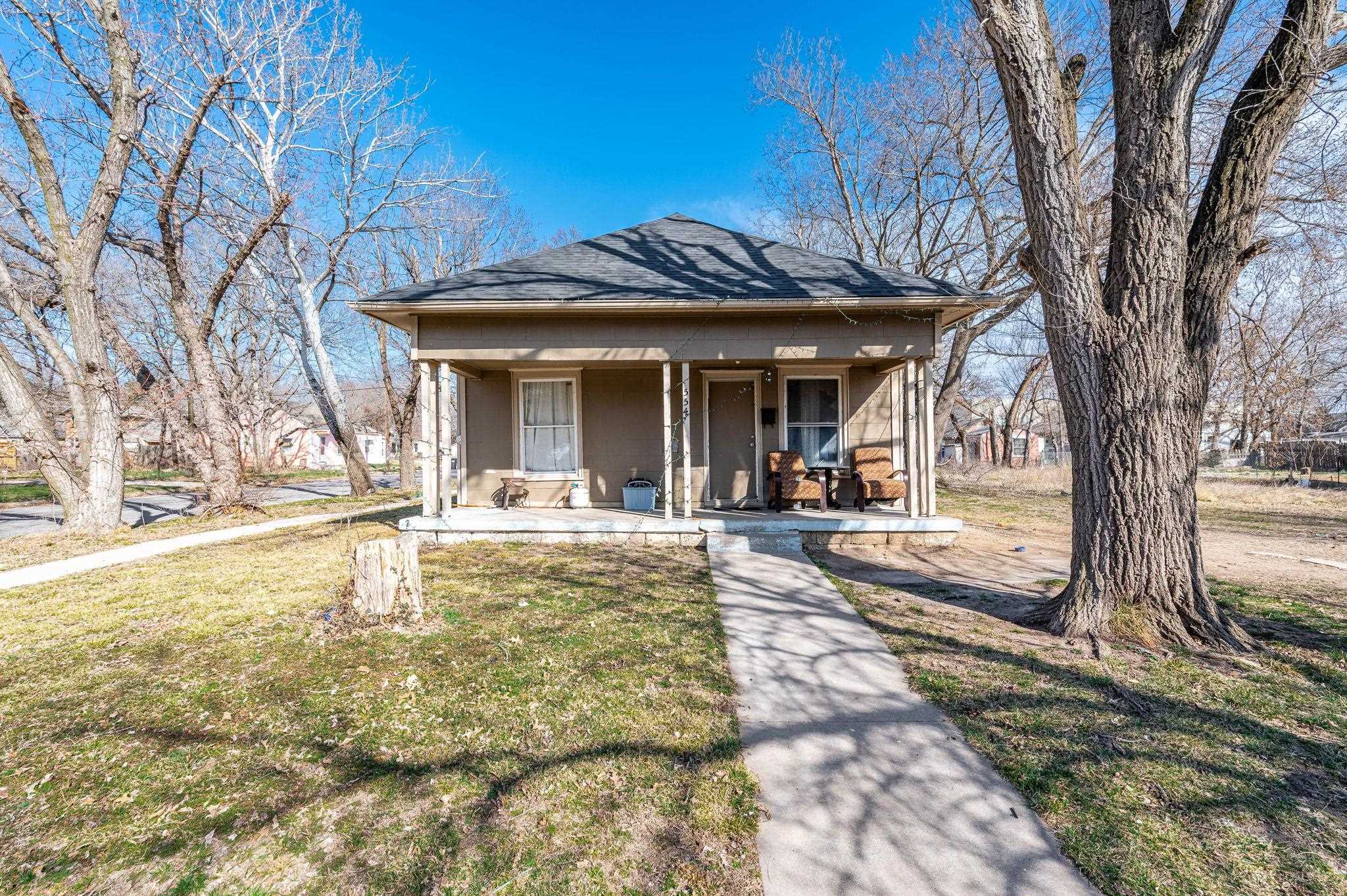 554 N Madison Ave Property Photo