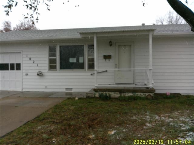 1021 Dover Dr Property Photo
