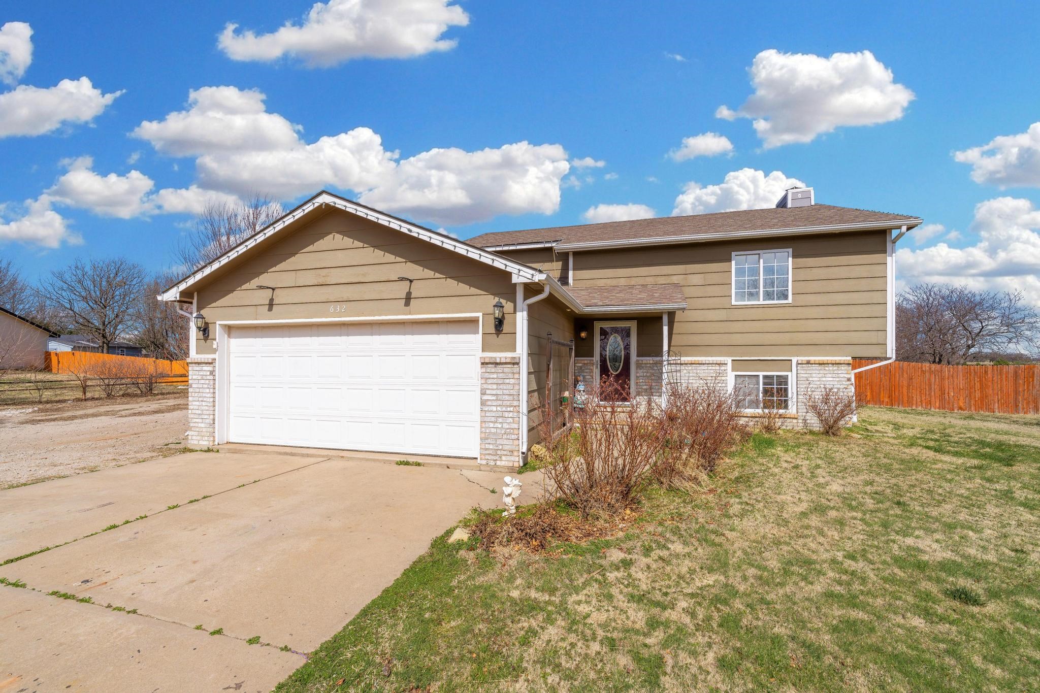 Kechi Real Estate Listings Main Image