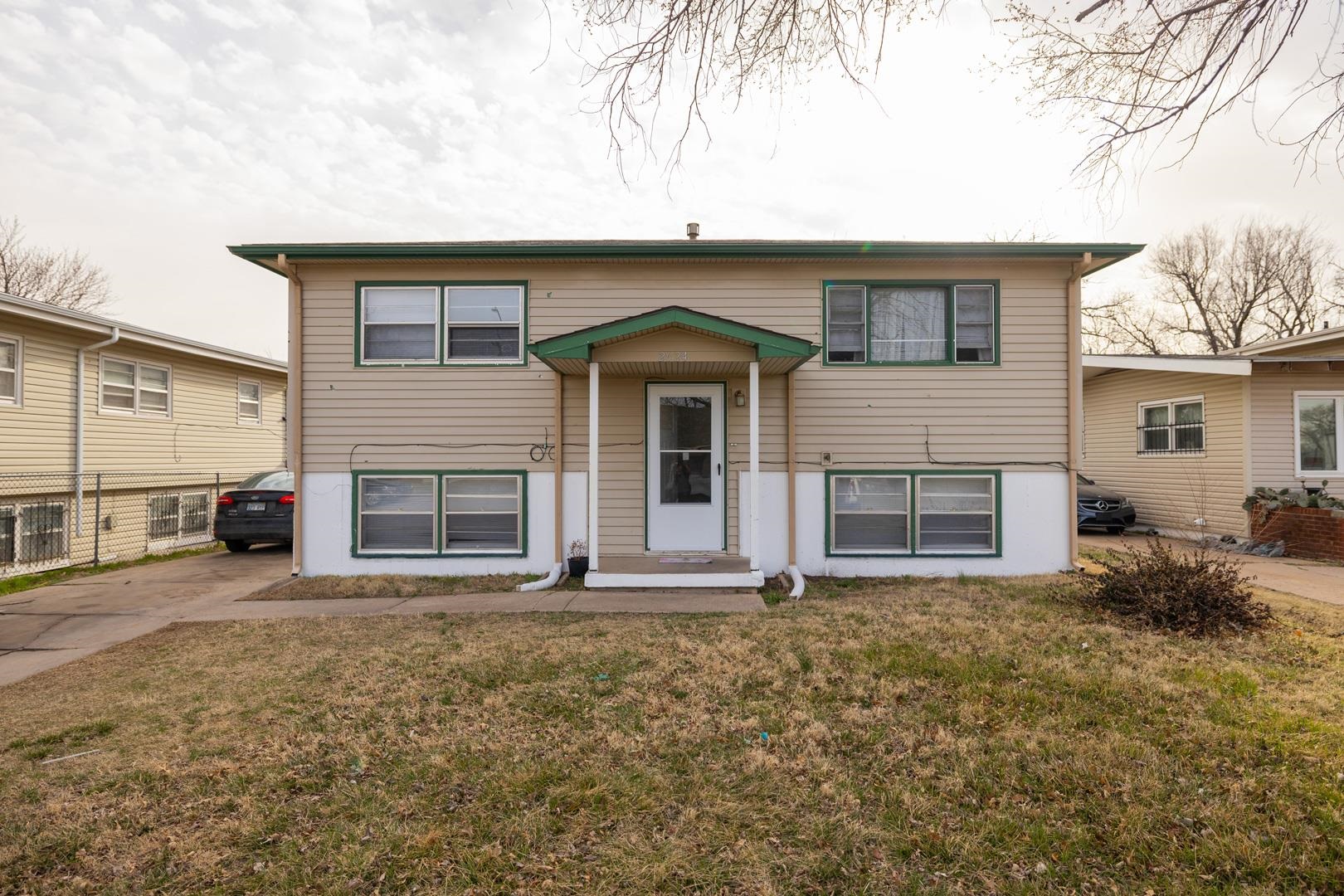 2624 N Holyoke Property Photo