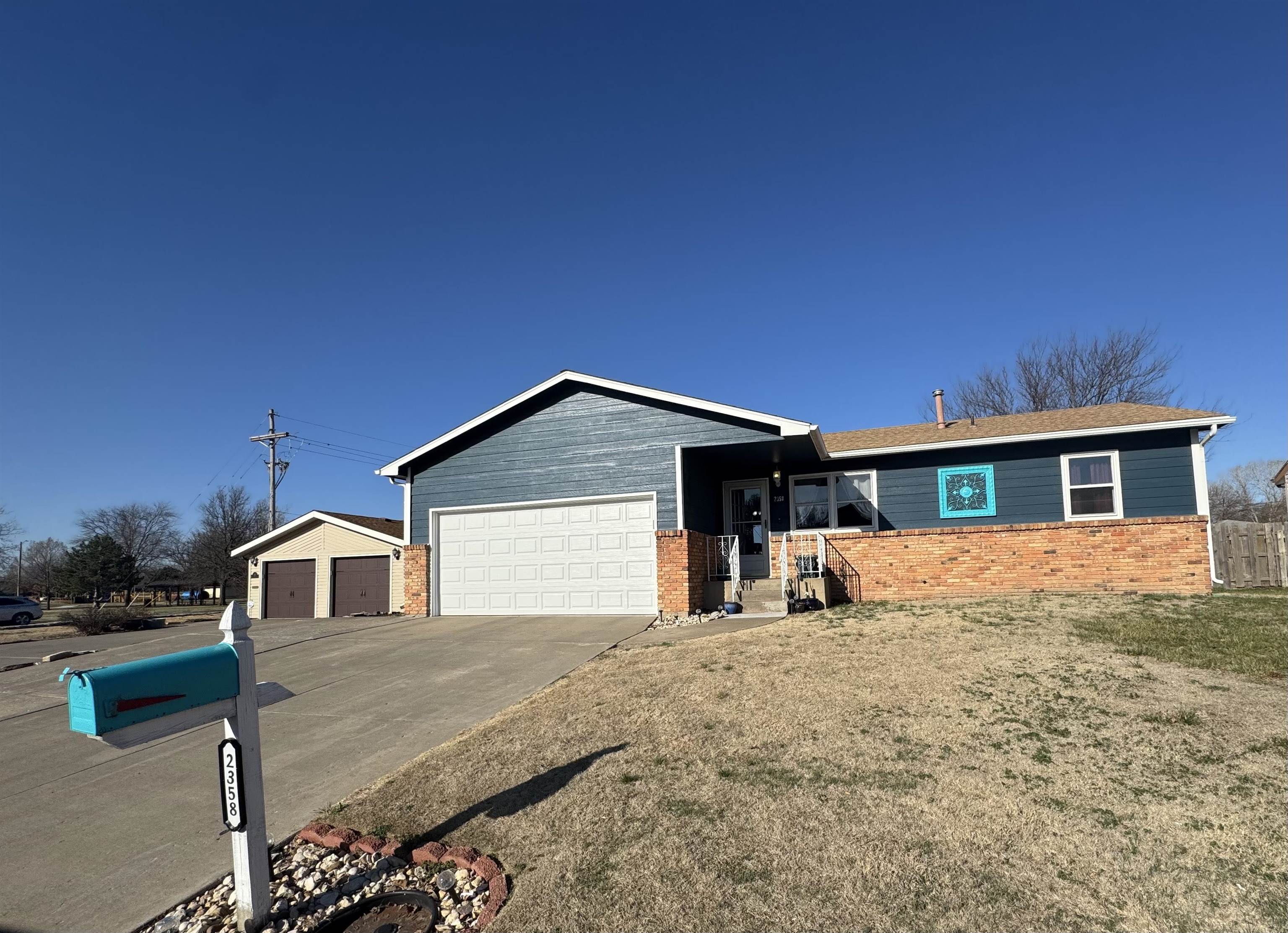 Salina South Real Estate Listings Main Image