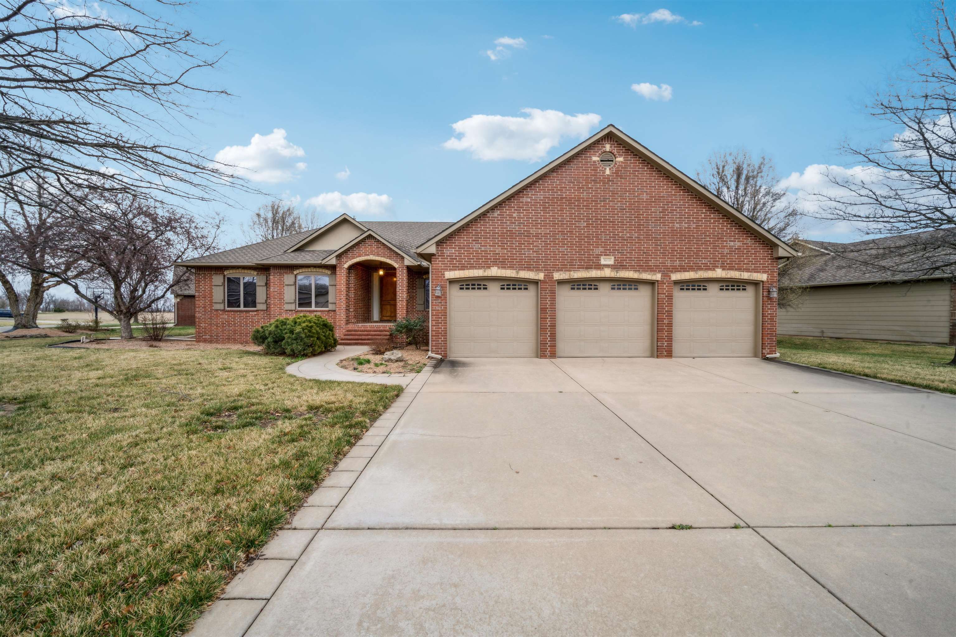3010 N Fieldstone Ct Property Photo 1