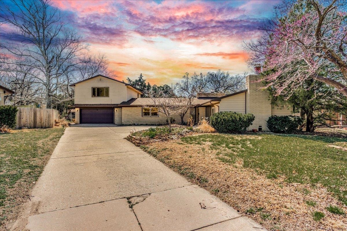 3333 E Bellaire Property Photo