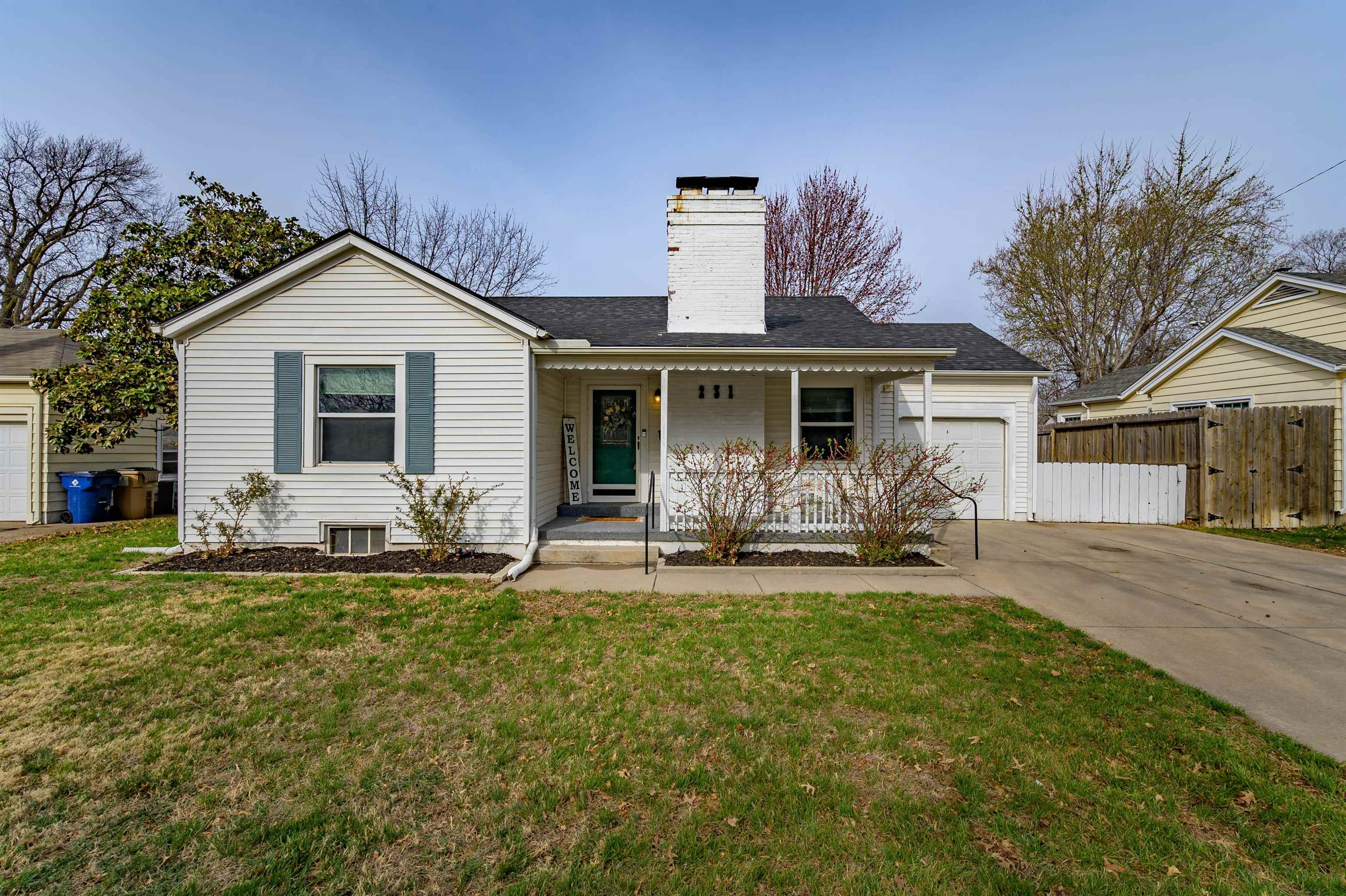 231 S Old Manor Rd Property Photo