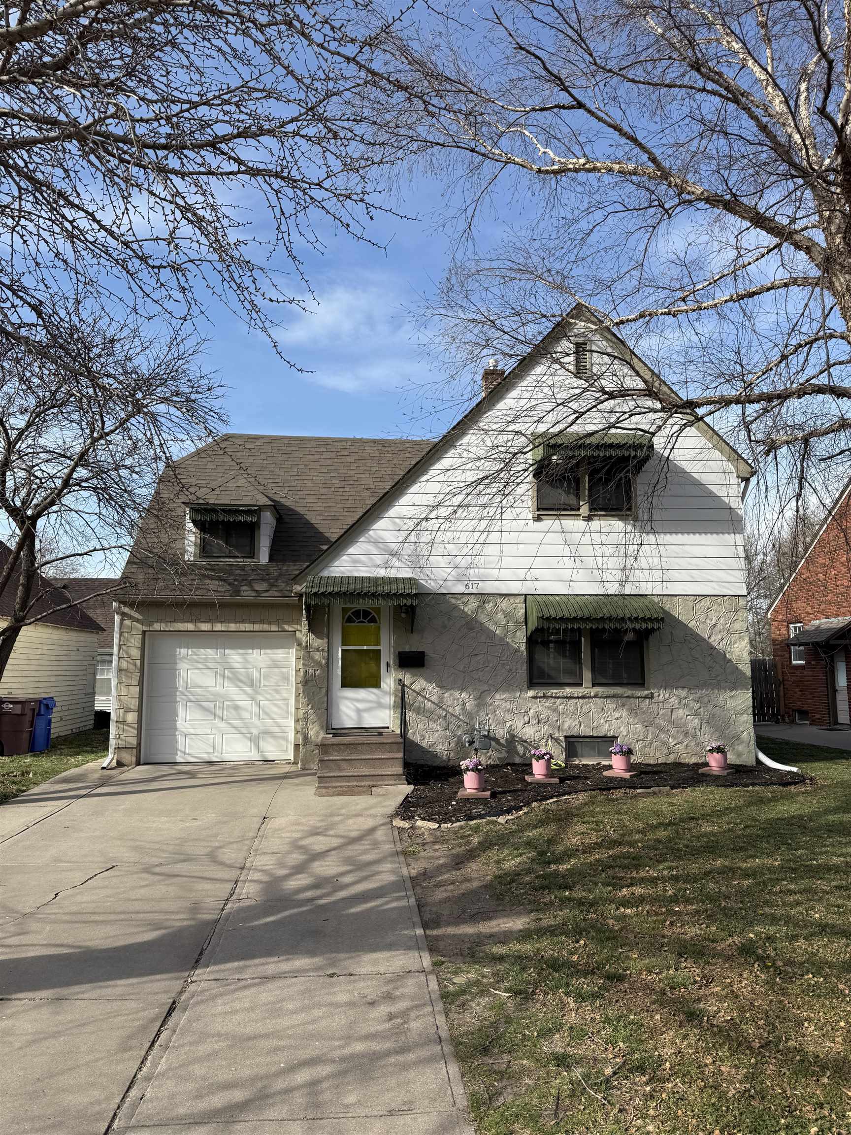Mcpherson Real Estate Listings Main Image