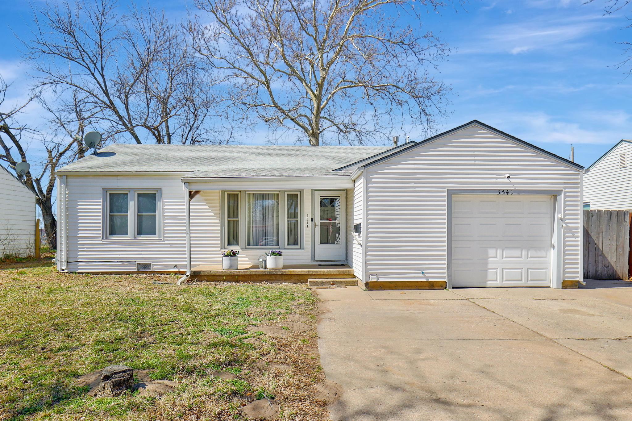3541 S Gold St Property Photo