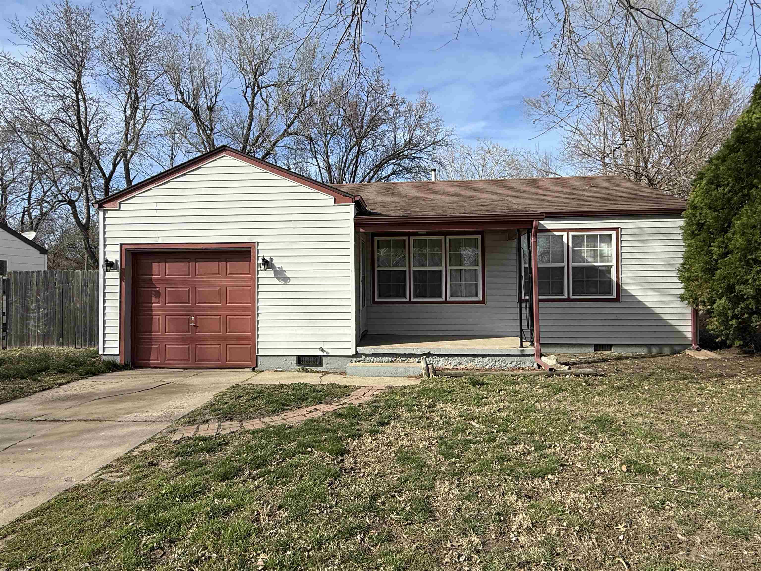 2804 E Clover Ln Property Photo