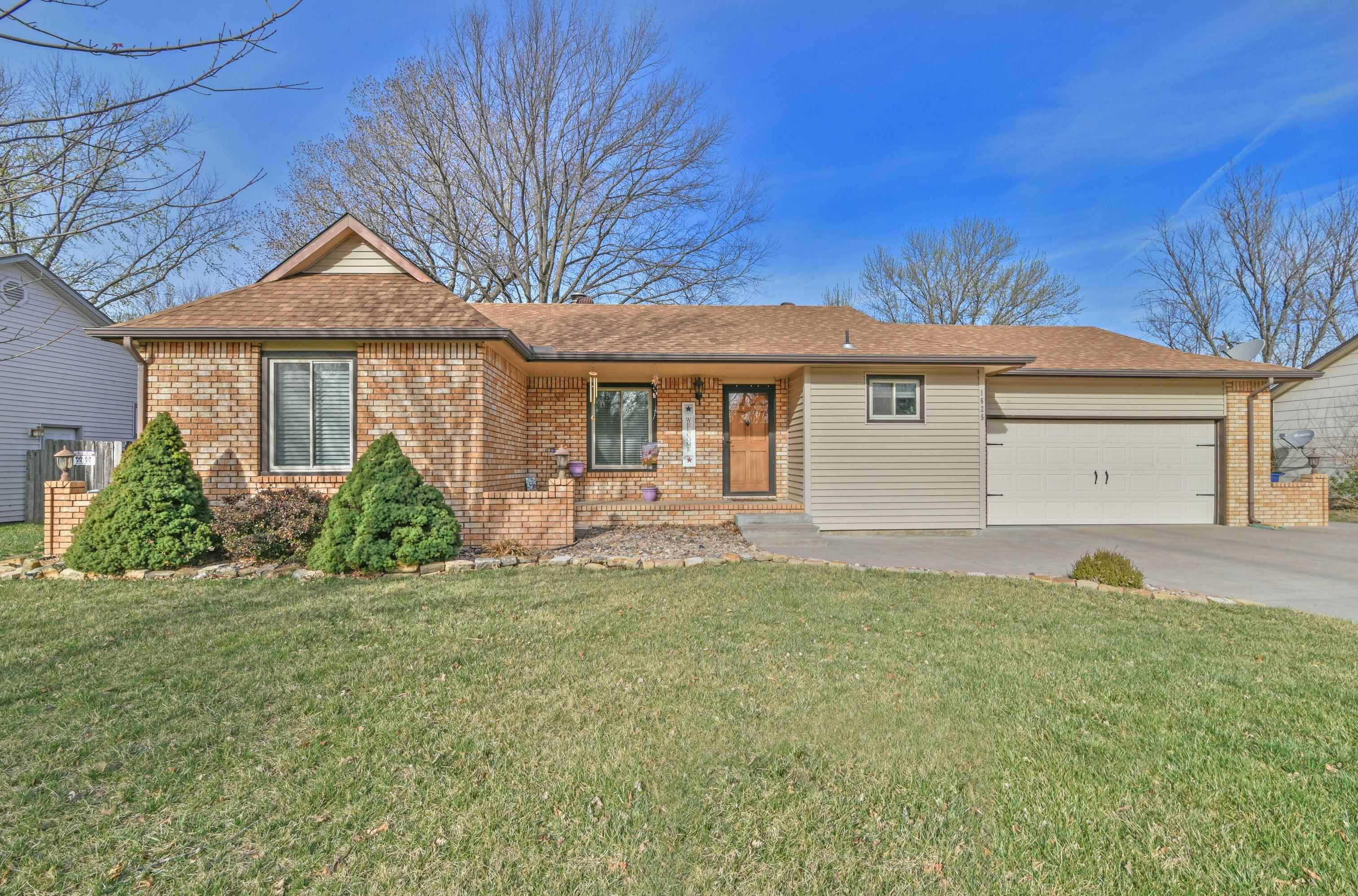 1625 N Skyview Property Photo