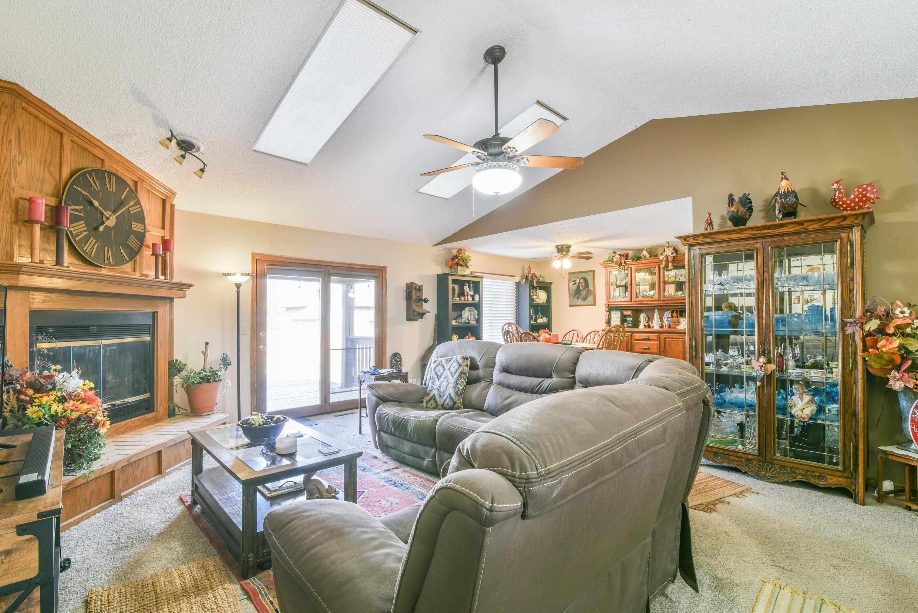 1625 N Skyview Property Photo 4