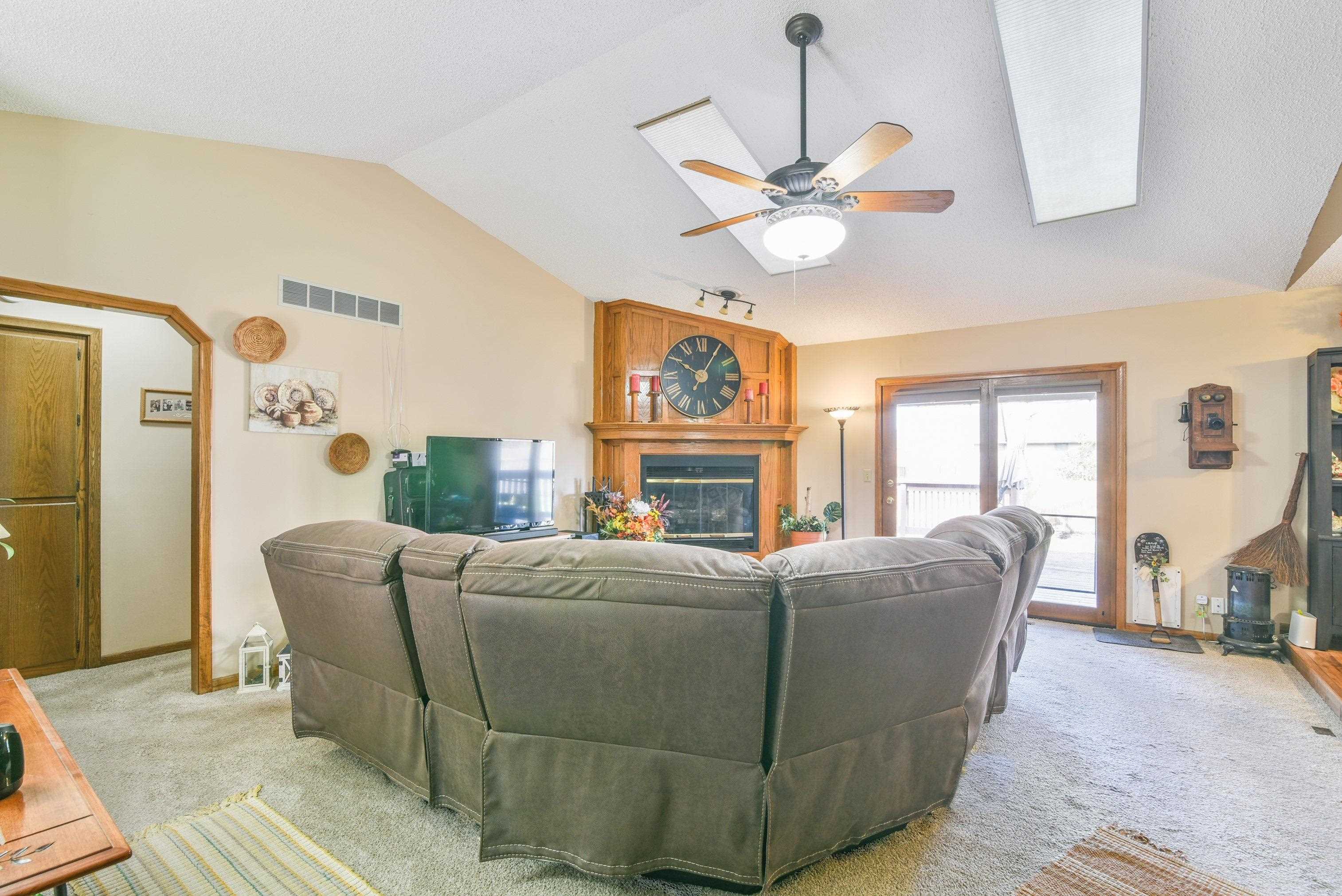 1625 N Skyview Property Photo 5