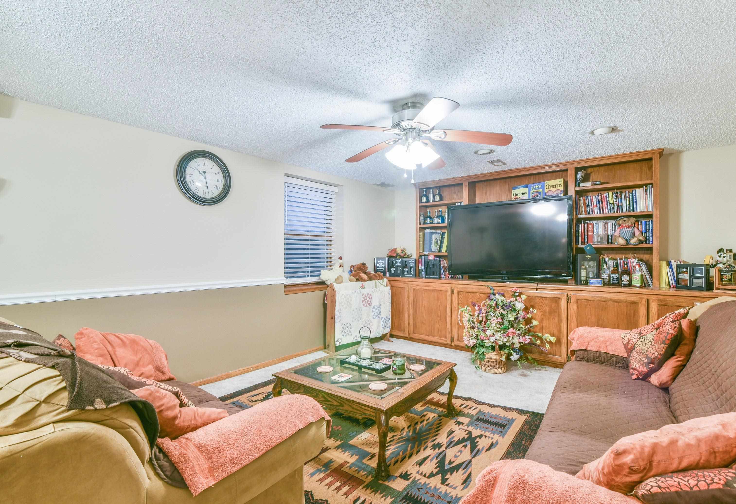 1625 N Skyview Property Photo 18
