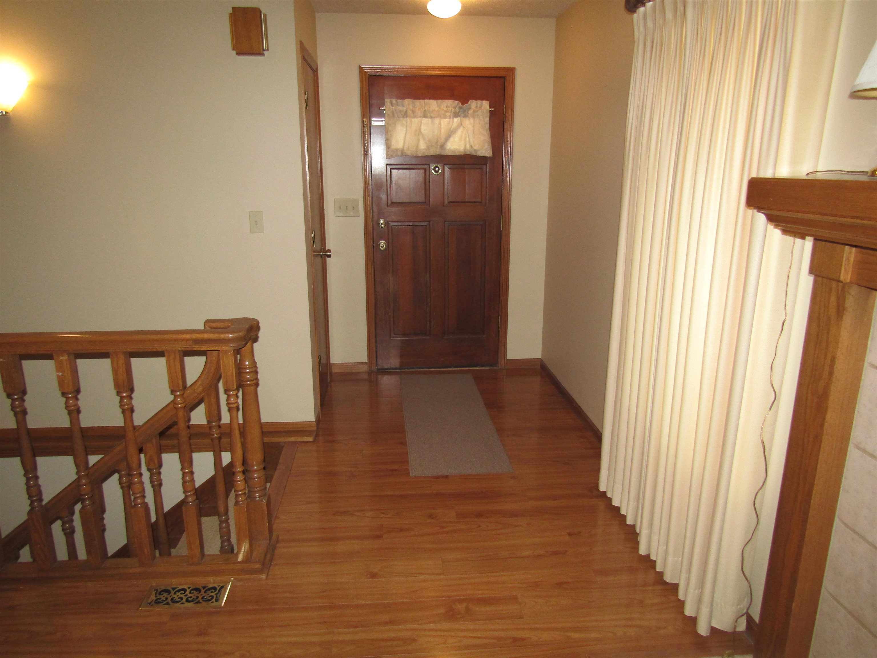 634 Fairdale Rd Property Photo 7