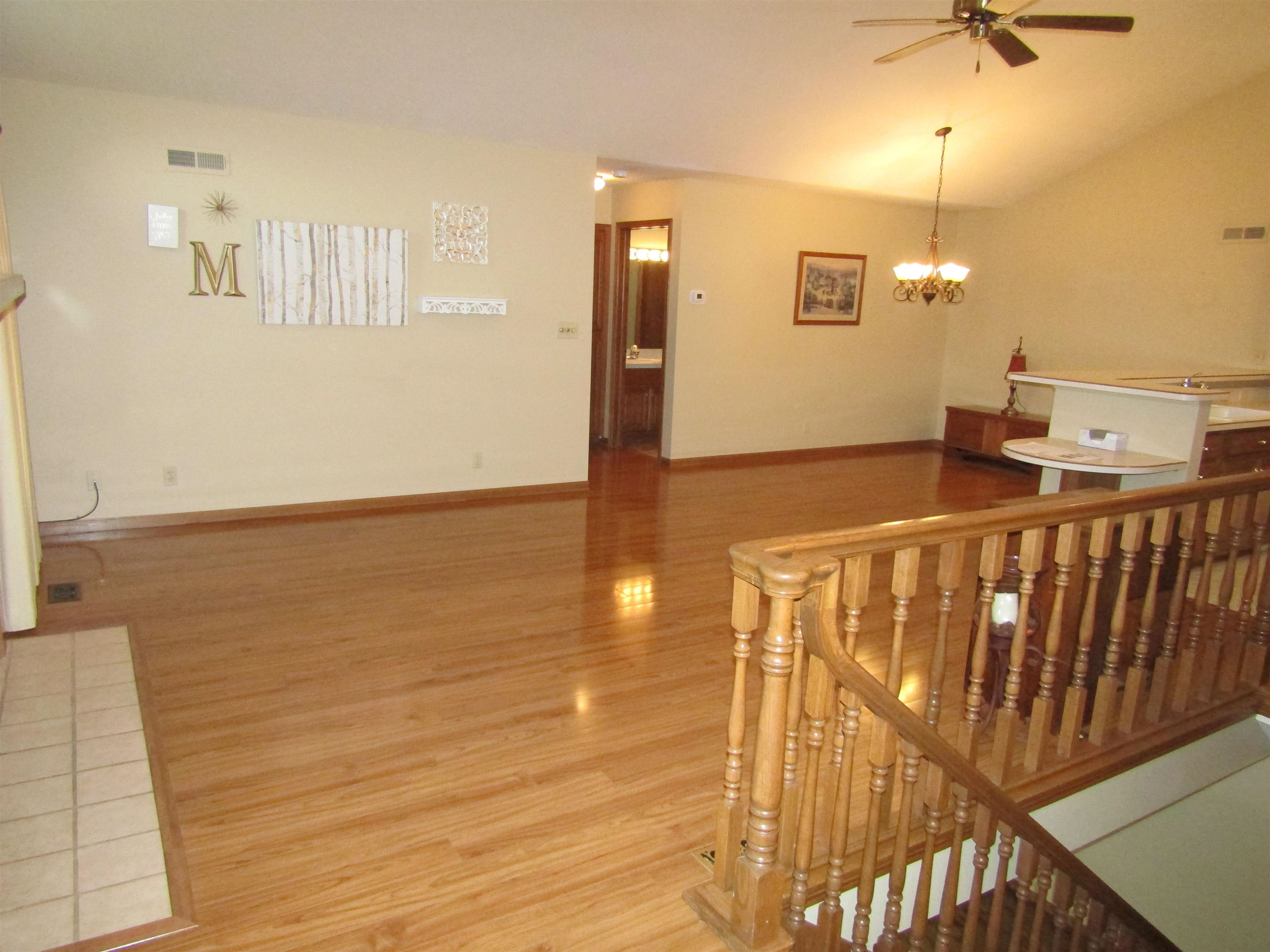 634 Fairdale Rd Property Photo 8