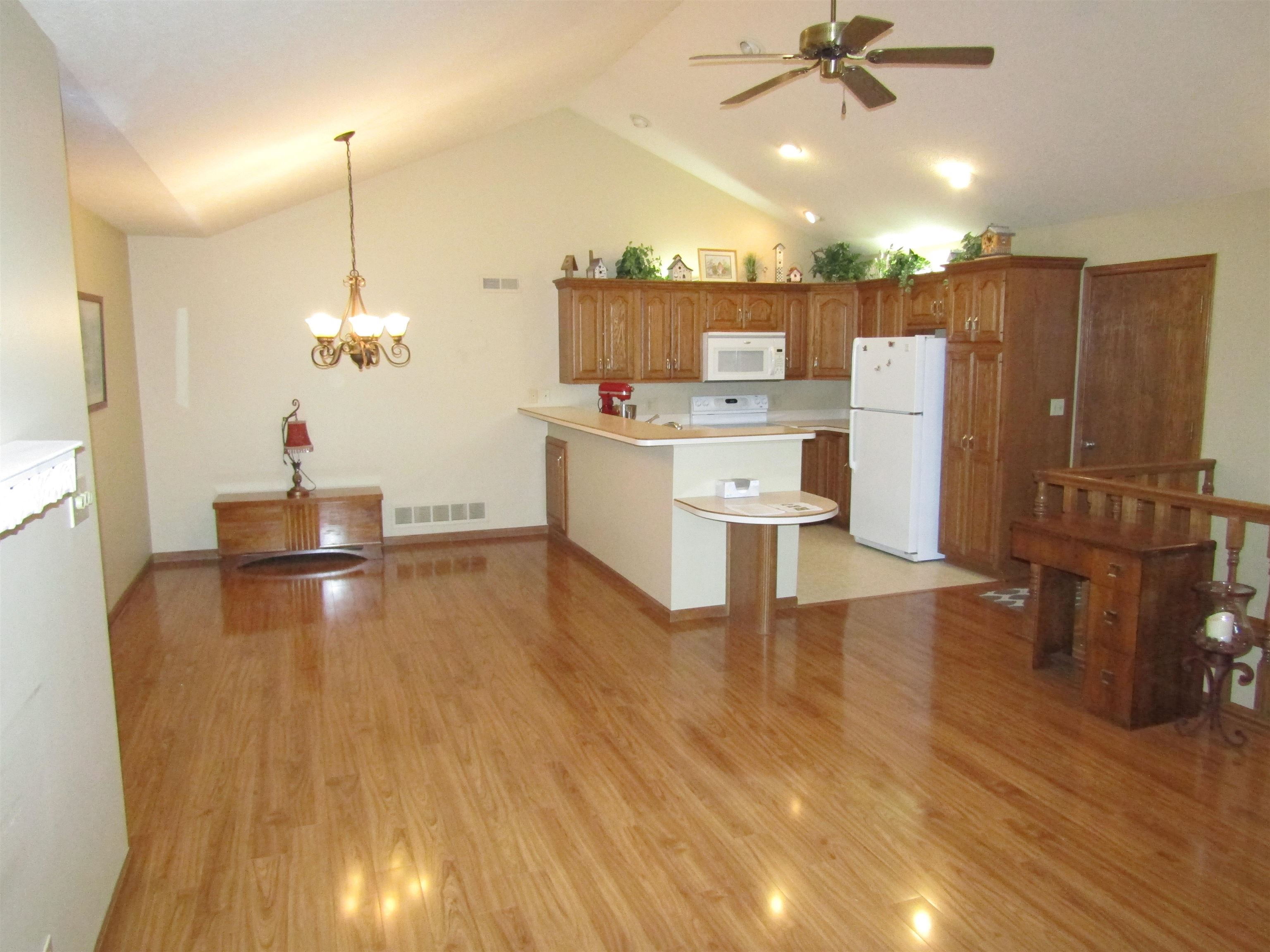634 Fairdale Rd Property Photo 9