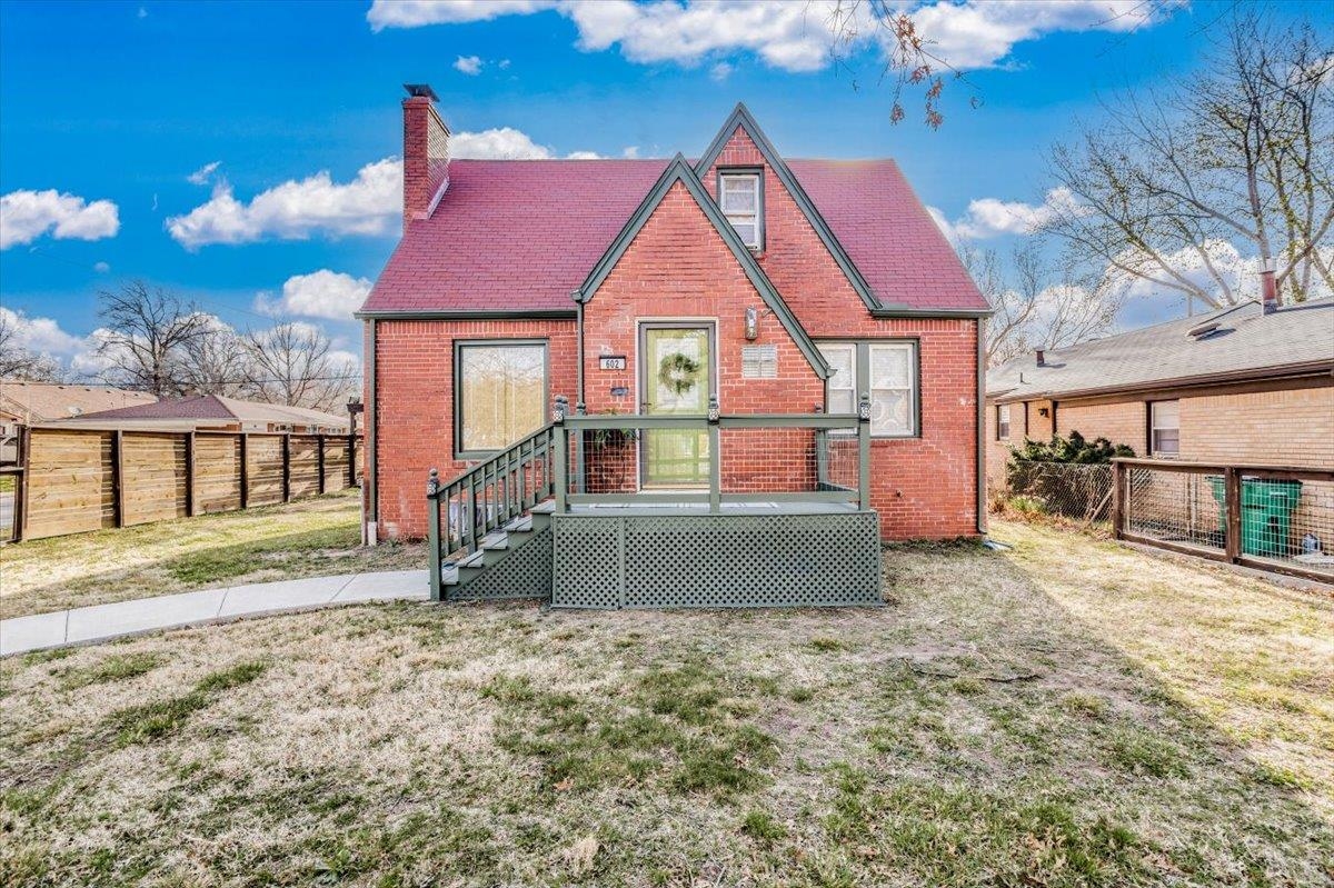 602 S Crestway St Property Photo