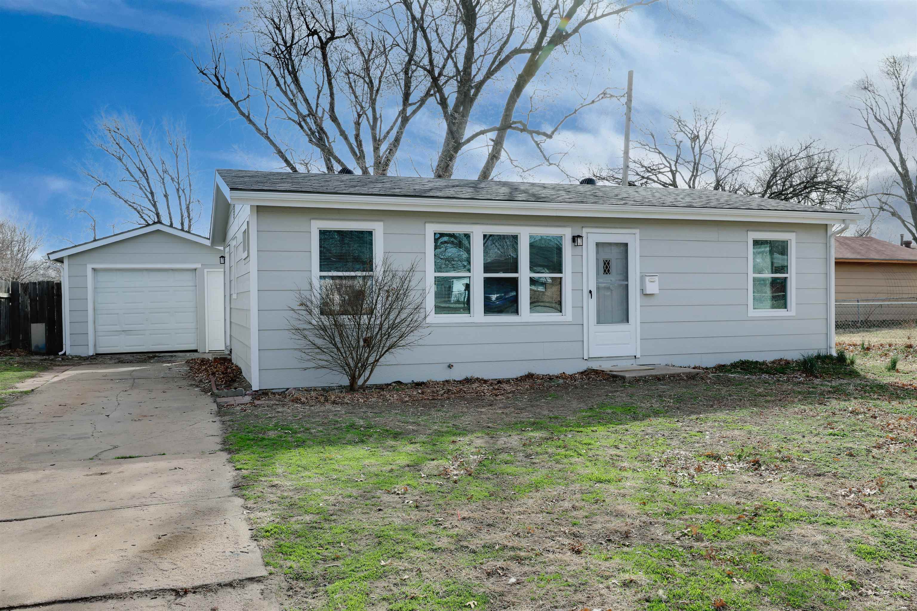 3242 S Waco Ave Property Photo
