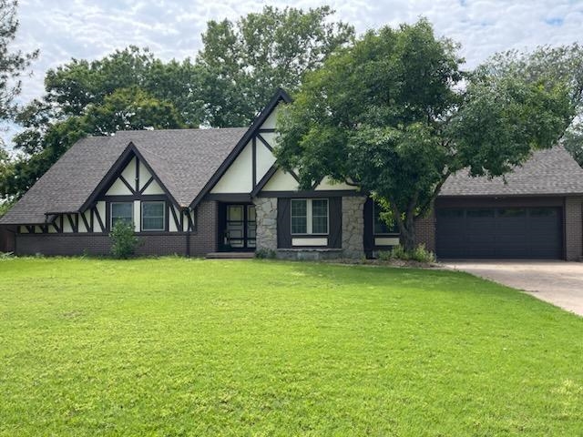 2419 W Benjamin Dr