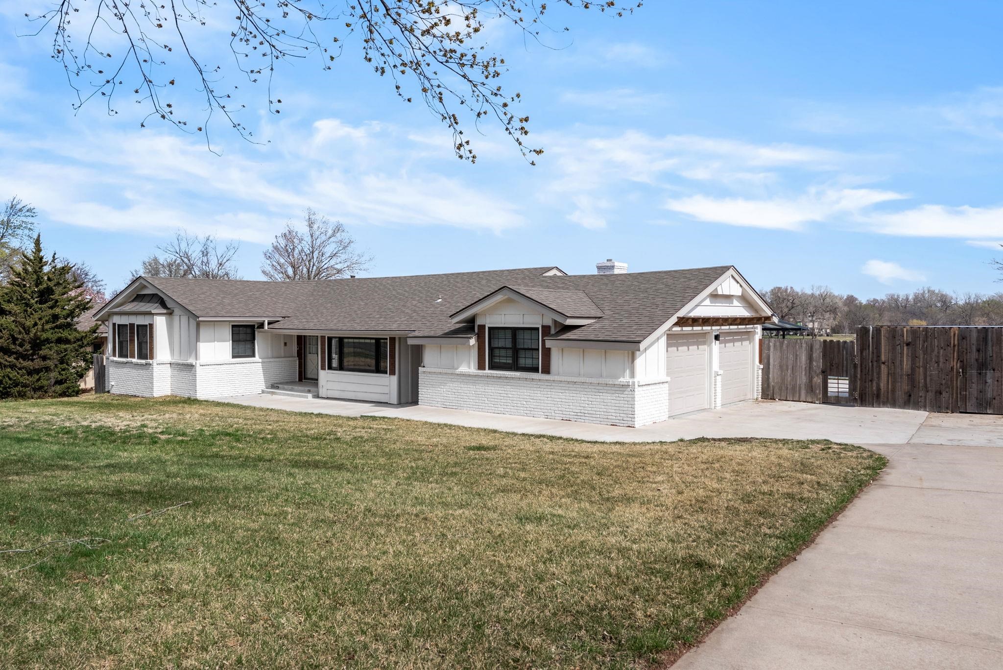 16 S Lakeview Dr Property Photo 4