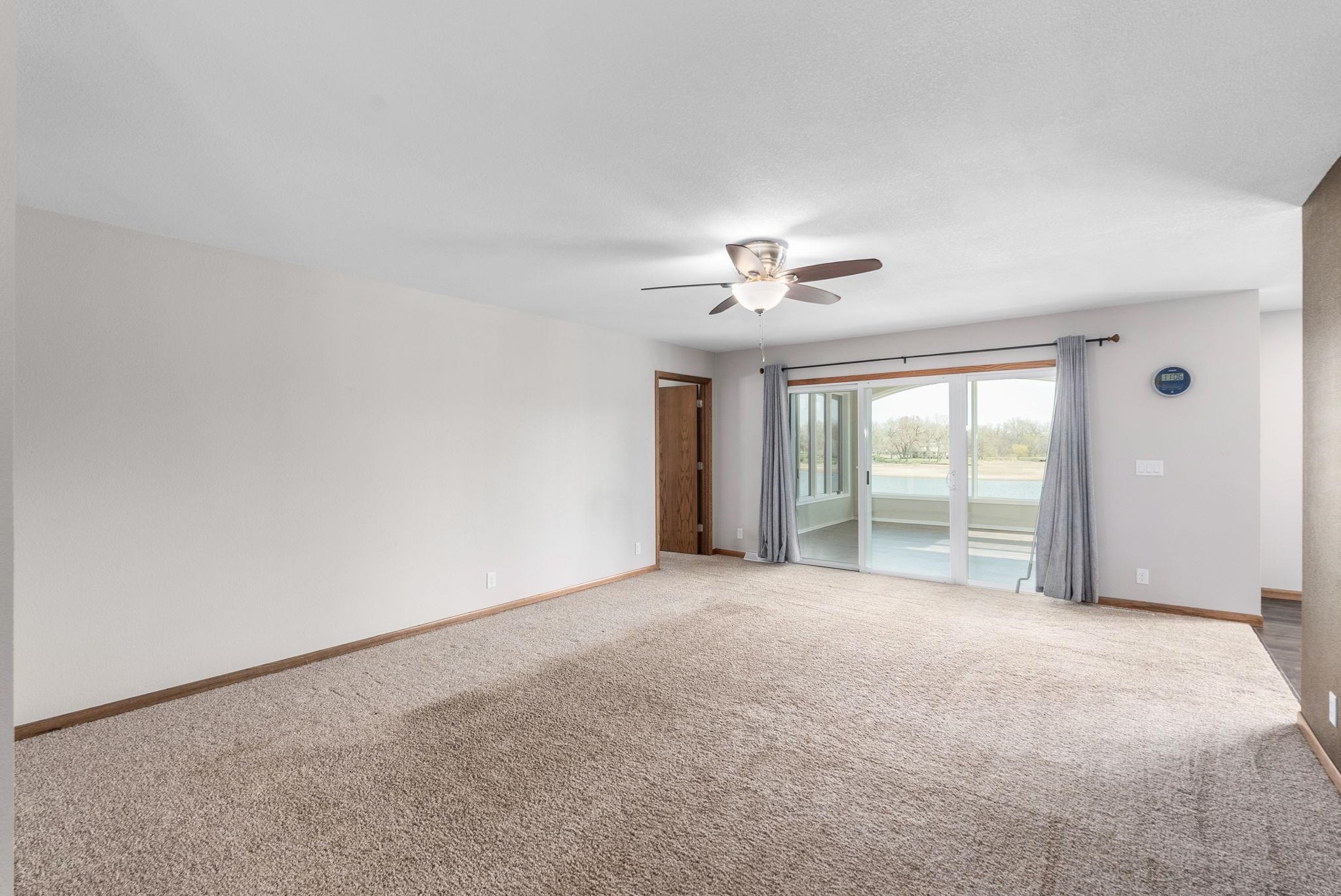 16 S Lakeview Dr Property Photo 8