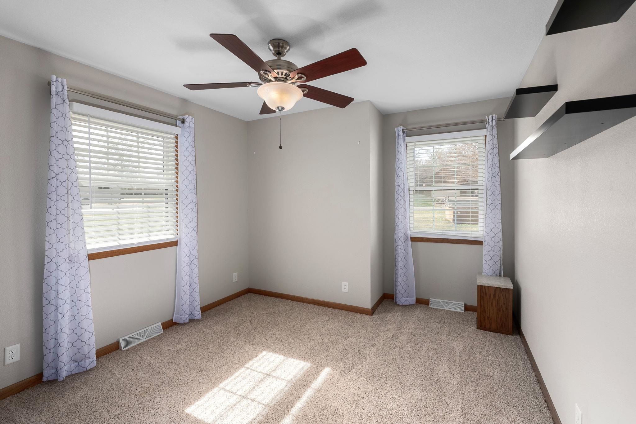 16 S Lakeview Dr Property Photo 18